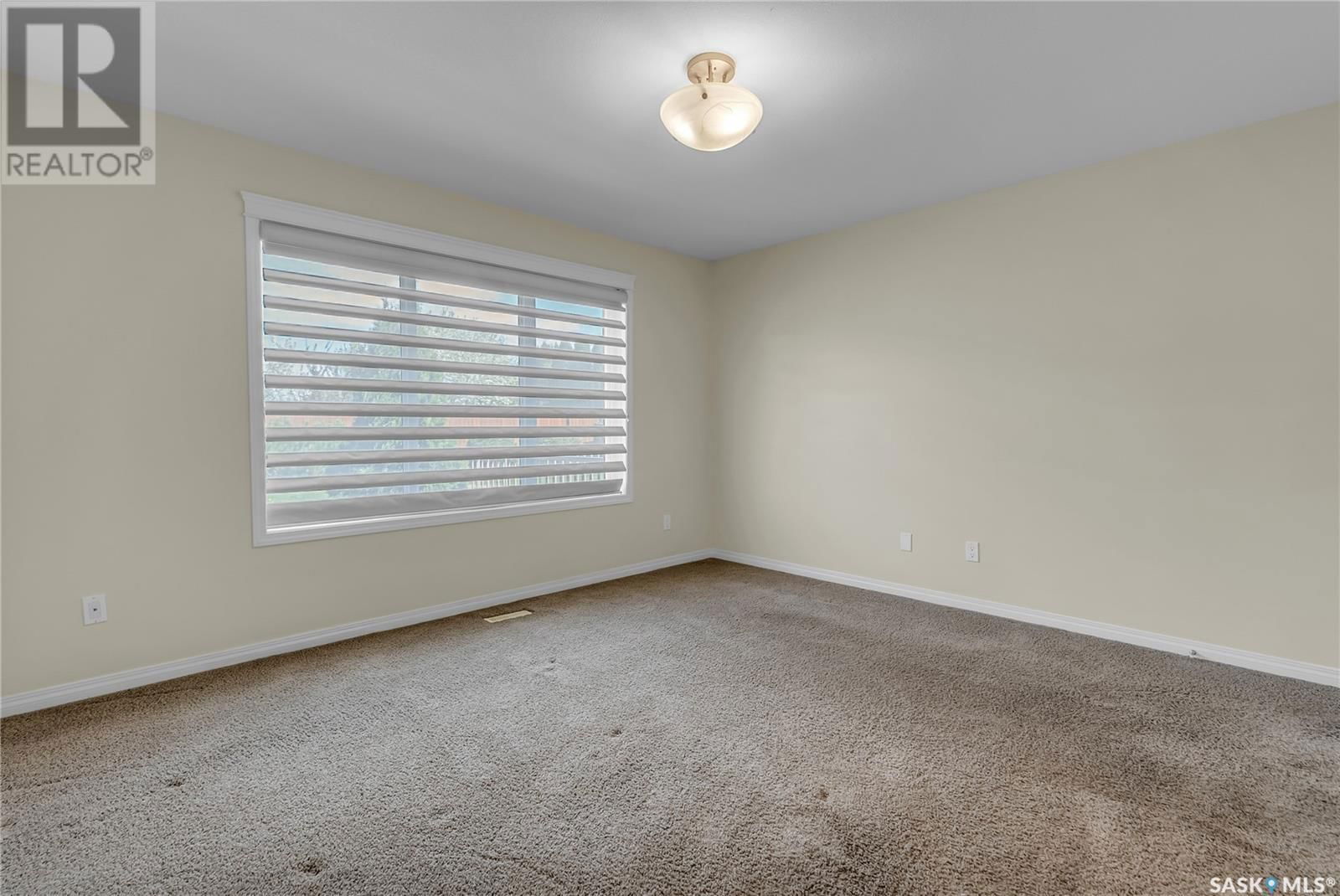 327 Bolton Way Saskatoon, Saskatchewan