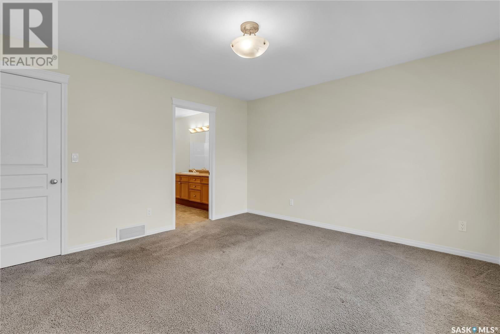 327 Bolton Way Saskatoon, Saskatchewan