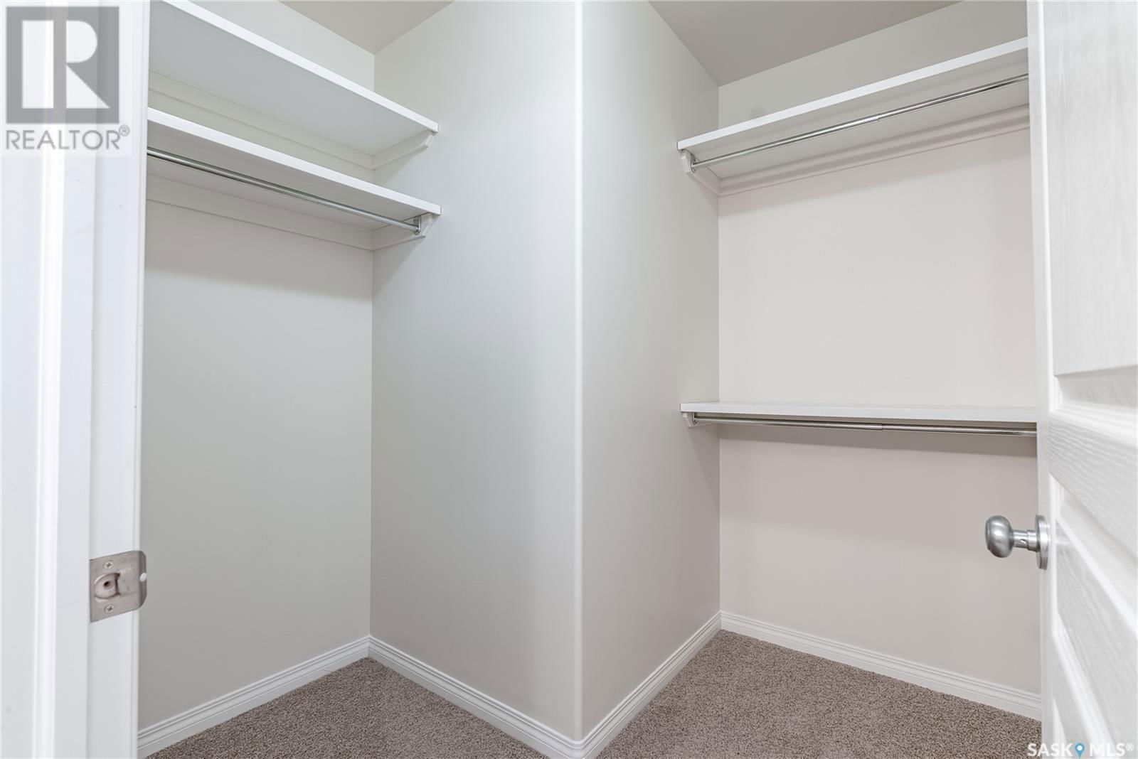 327 Bolton Way Saskatoon, Saskatchewan