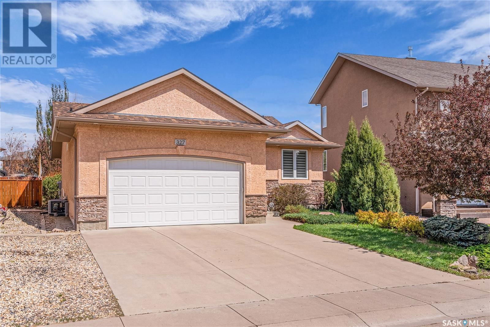 327 Bolton Way Saskatoon, Saskatchewan