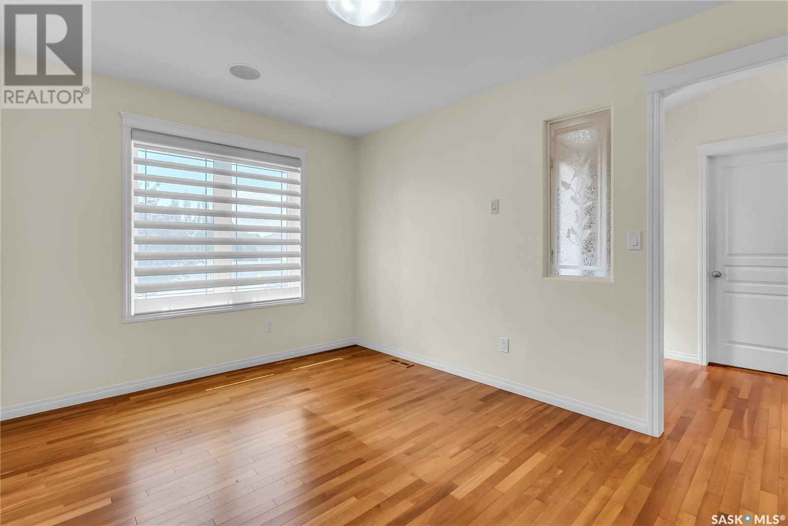 327 Bolton Way Saskatoon, Saskatchewan