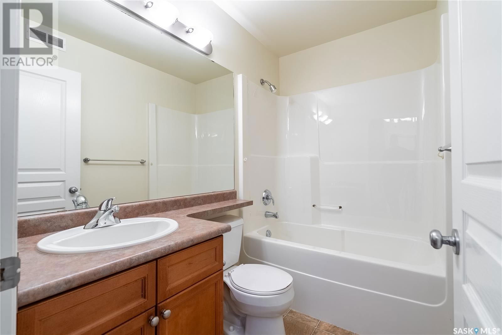 327 Bolton Way Saskatoon, Saskatchewan