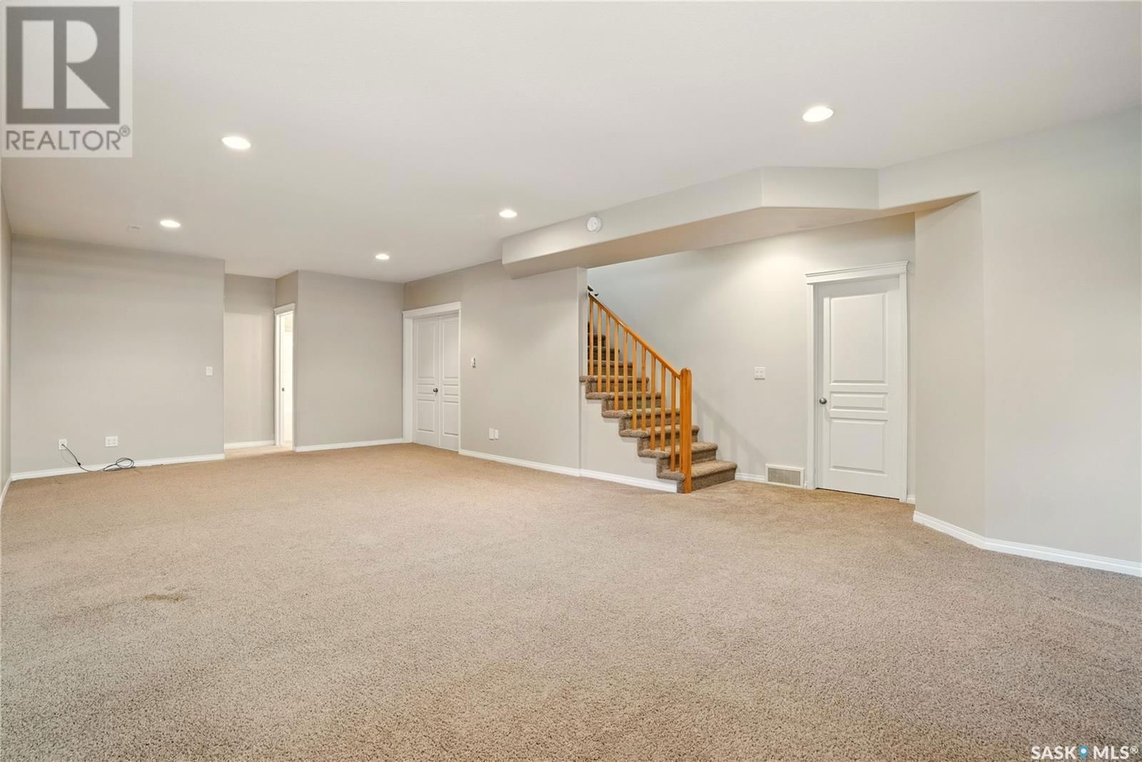 327 Bolton Way Saskatoon, Saskatchewan