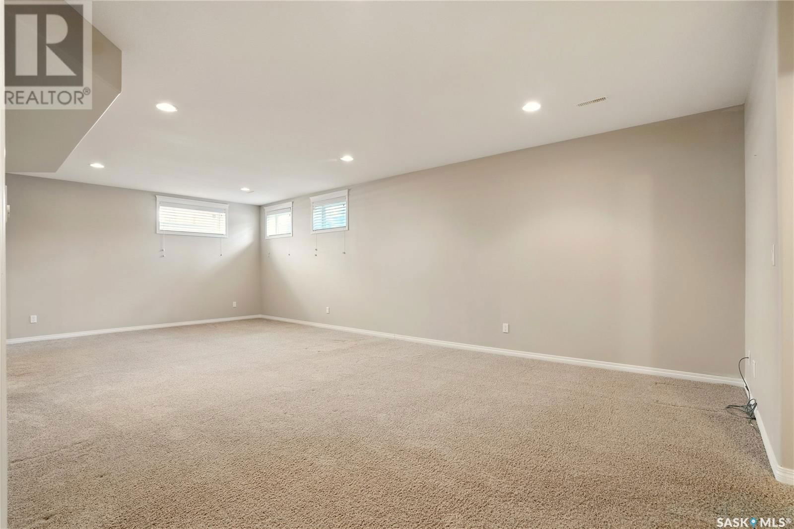 327 Bolton Way Saskatoon, Saskatchewan