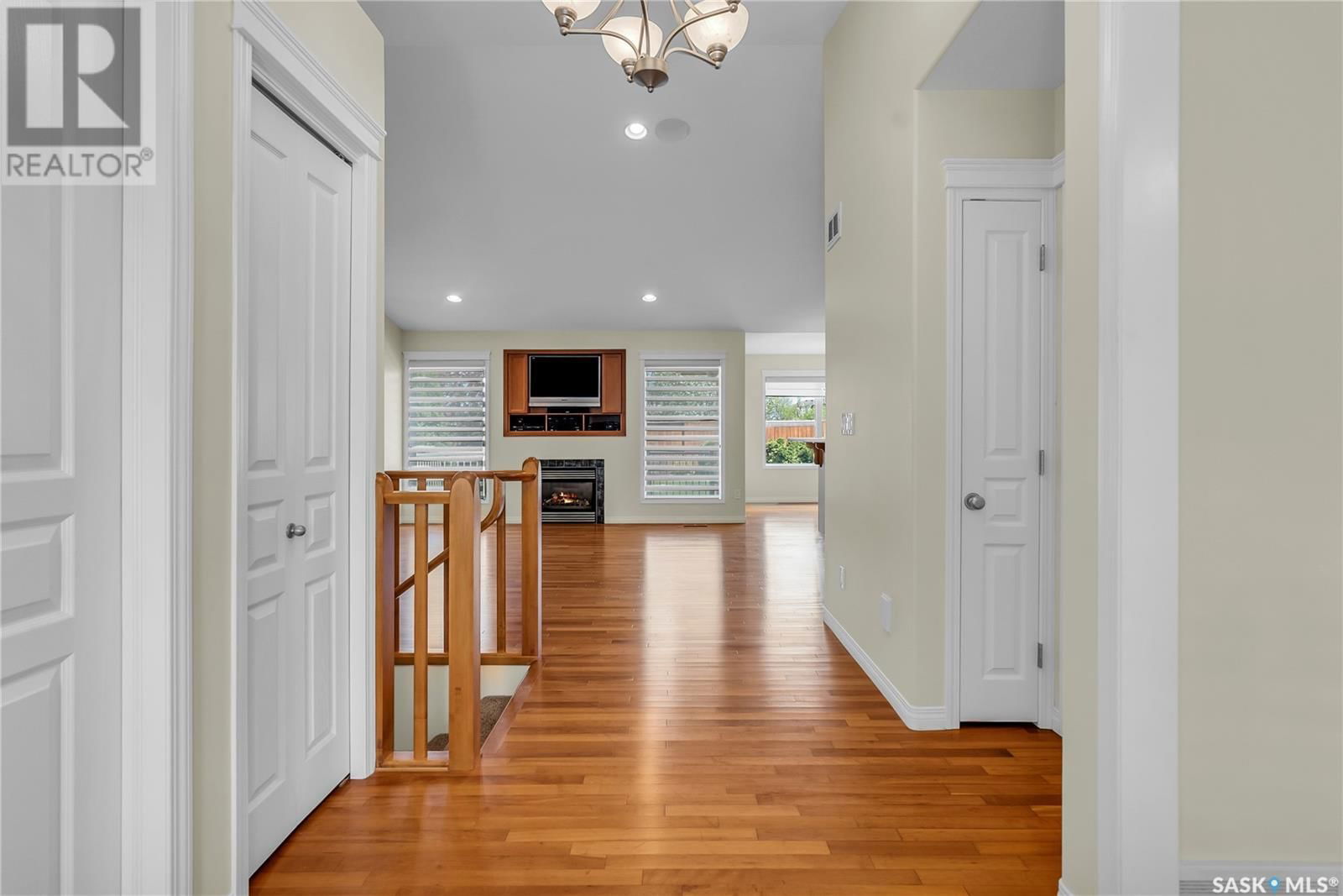 327 Bolton Way Saskatoon, Saskatchewan