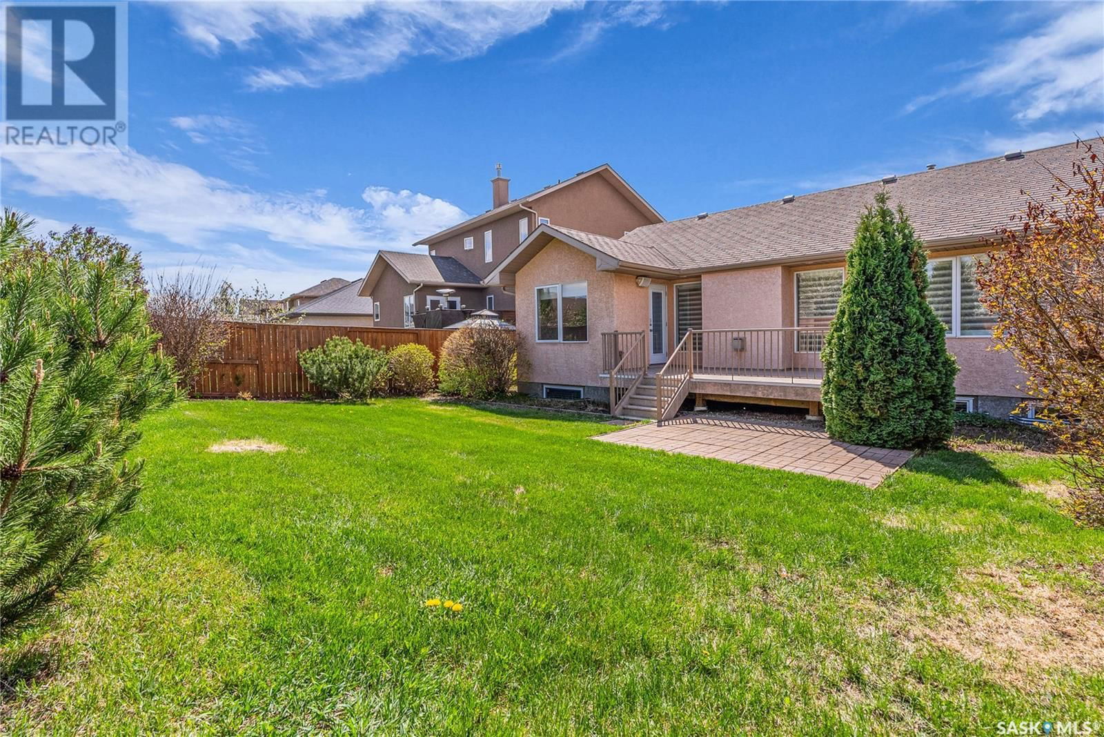 327 Bolton Way Saskatoon, Saskatchewan