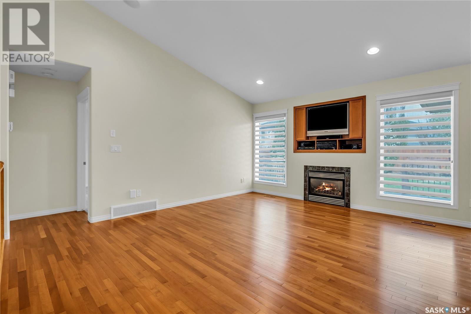327 Bolton Way Saskatoon, Saskatchewan
