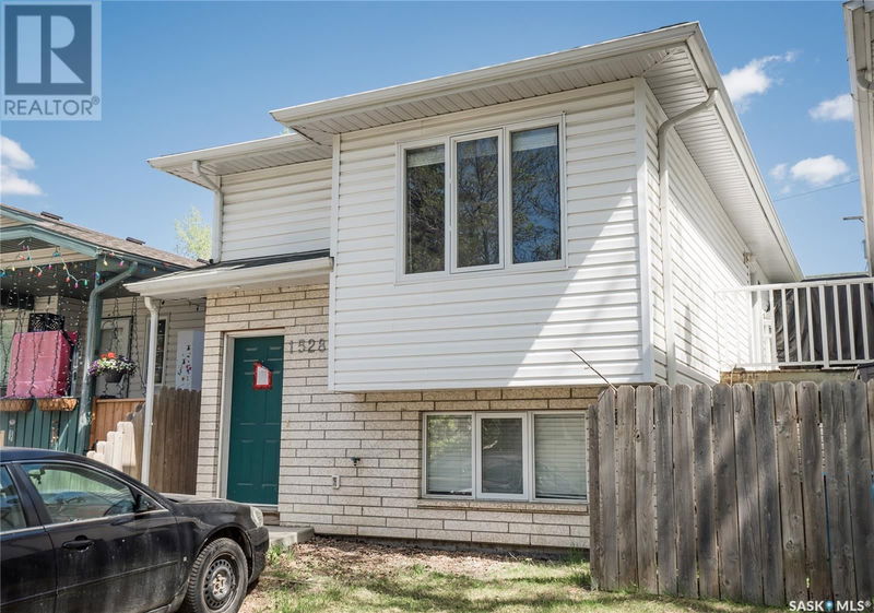 1528 H Avenue Saskatoon, Saskatchewan