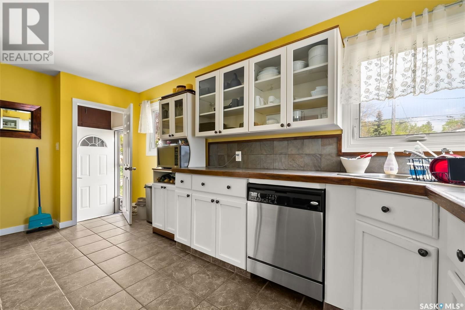 2075 Queen Street Regina, Saskatchewan