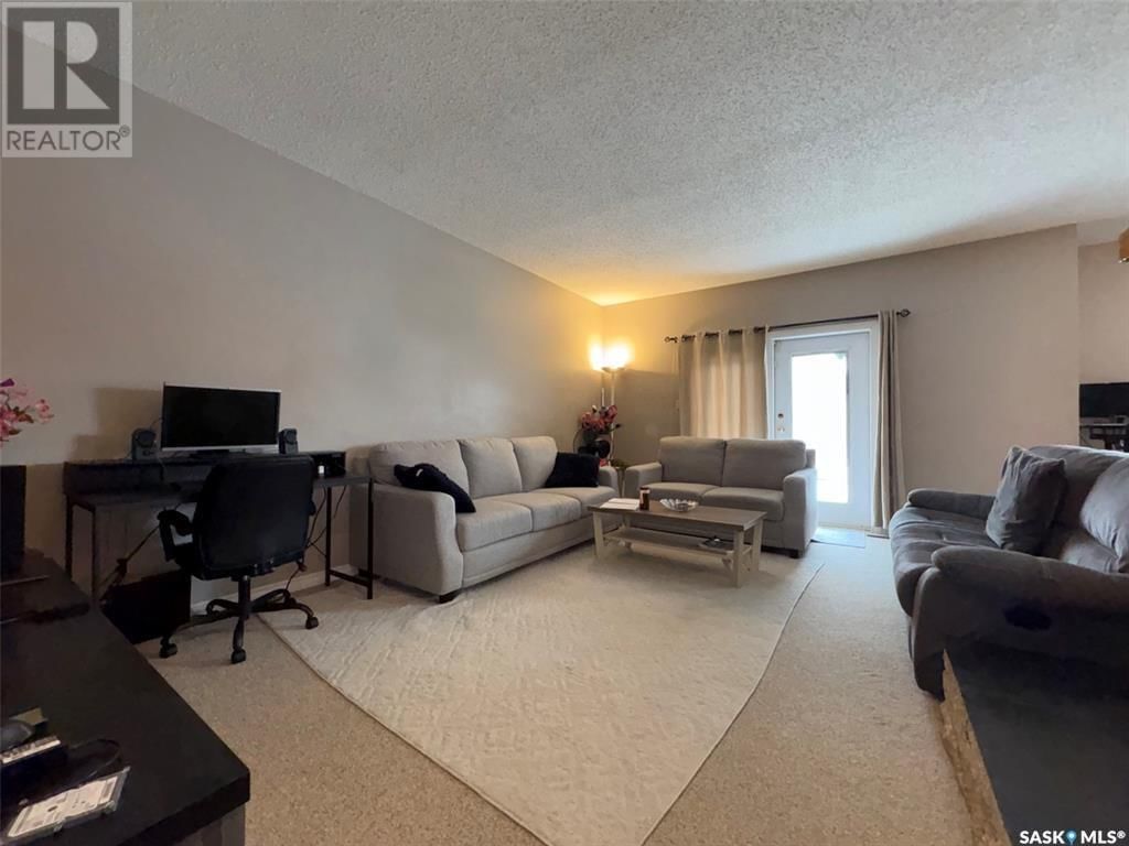 7211 Sherwood Drive Regina, Saskatchewan