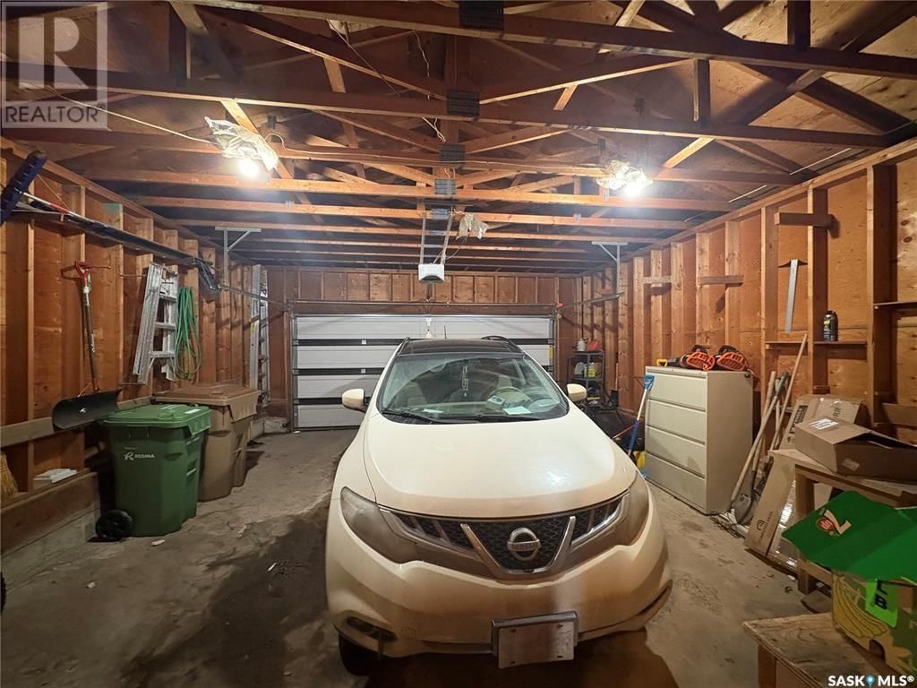 7211 Sherwood Drive Regina, Saskatchewan