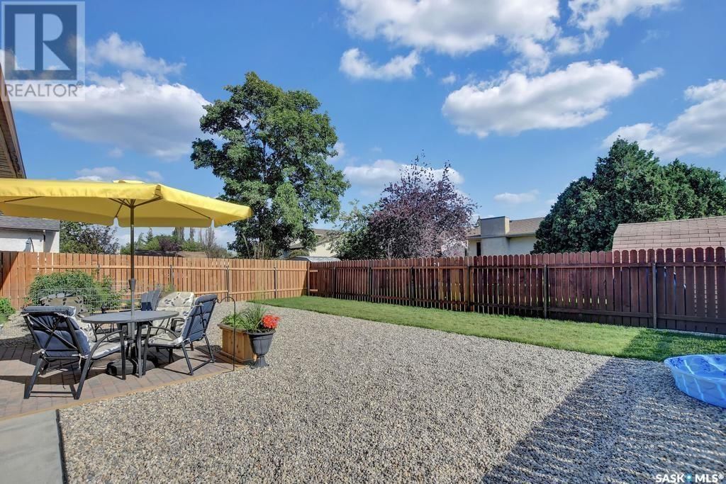 7211 Sherwood Drive Regina, Saskatchewan