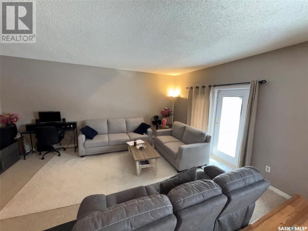 7211 Sherwood Drive Regina, Saskatchewan