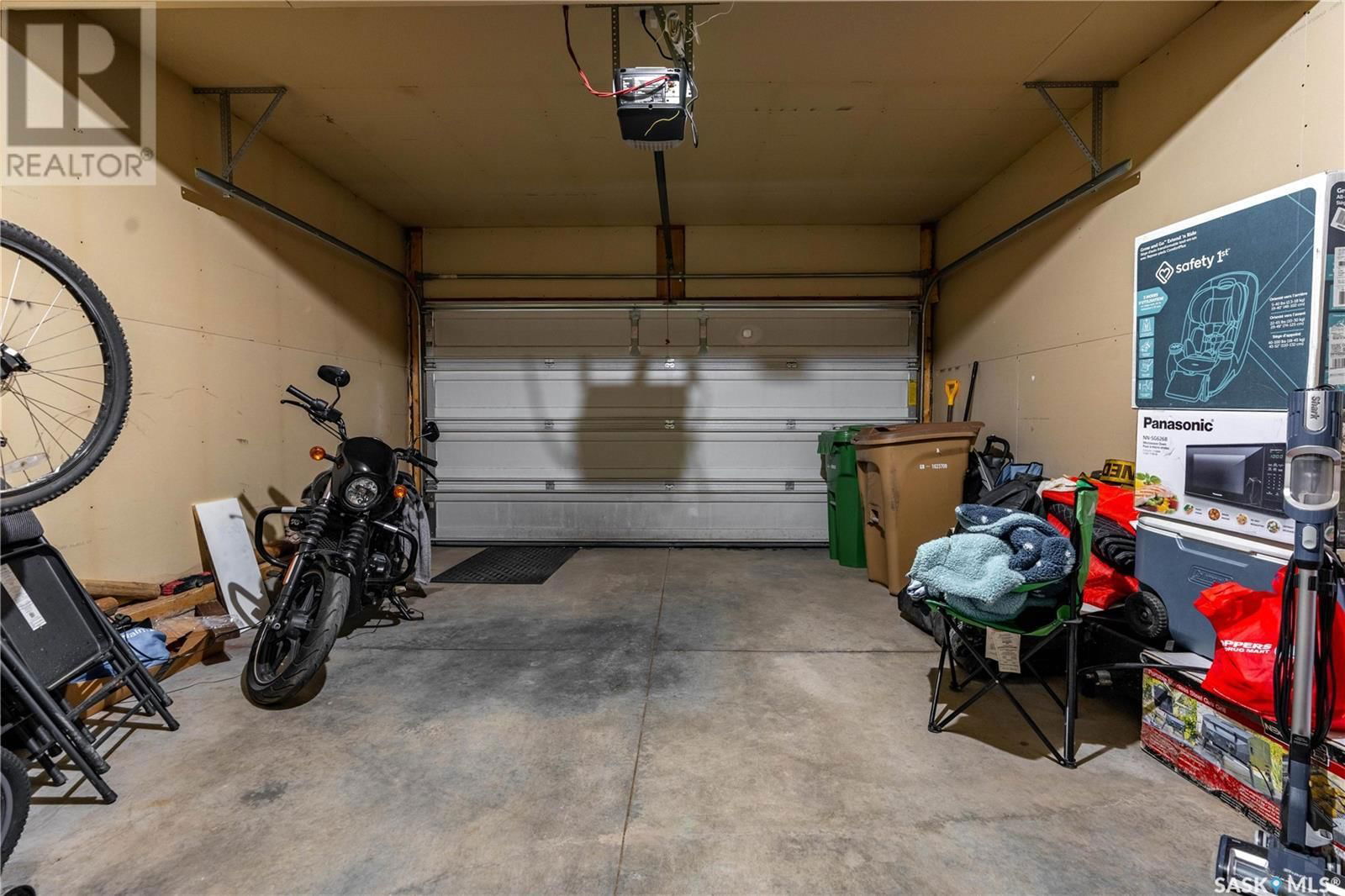 3347 Green Sandcherry Street Regina, Saskatchewan