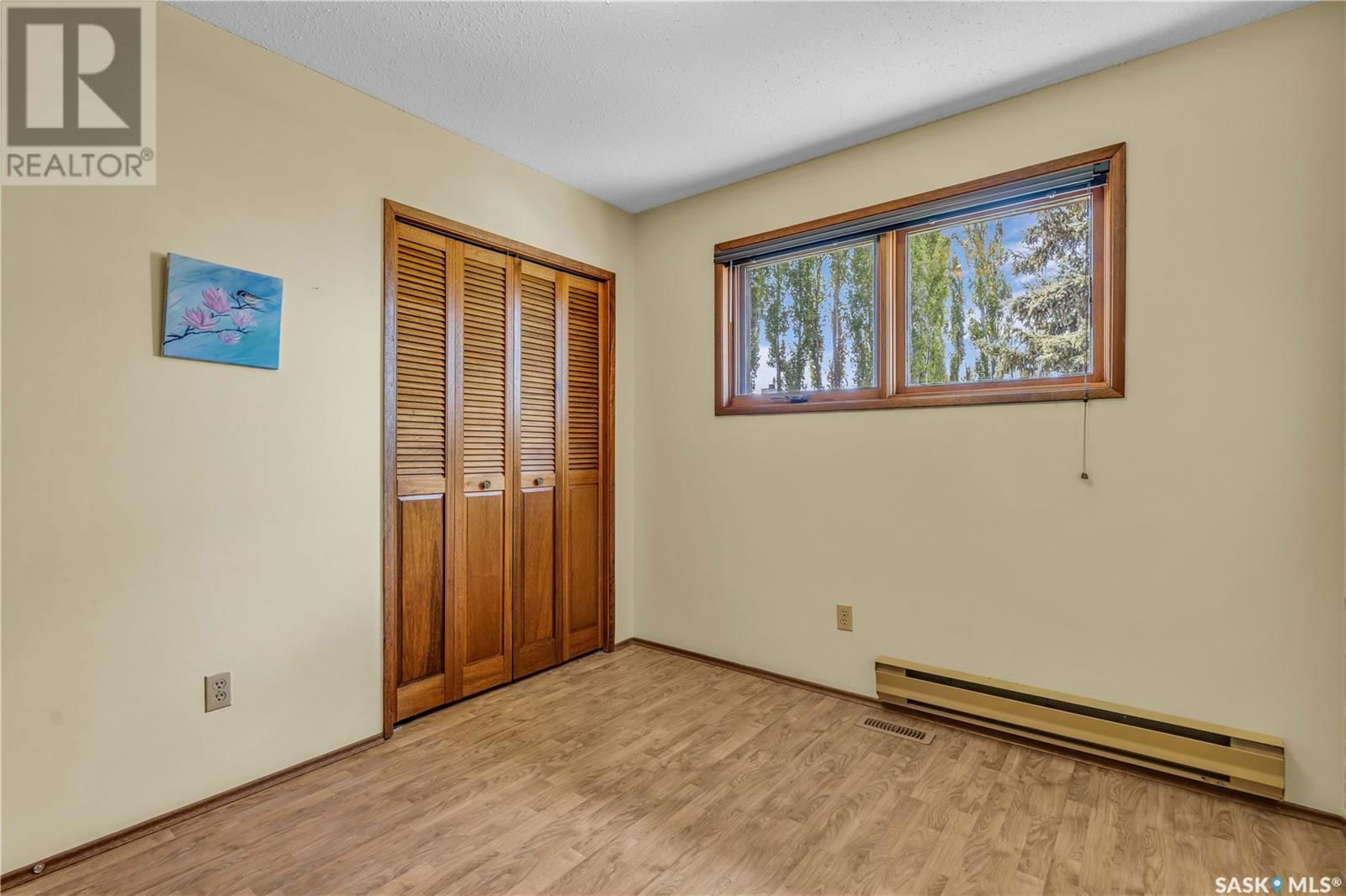 201 RIVERBEND CRESCENT Image 19