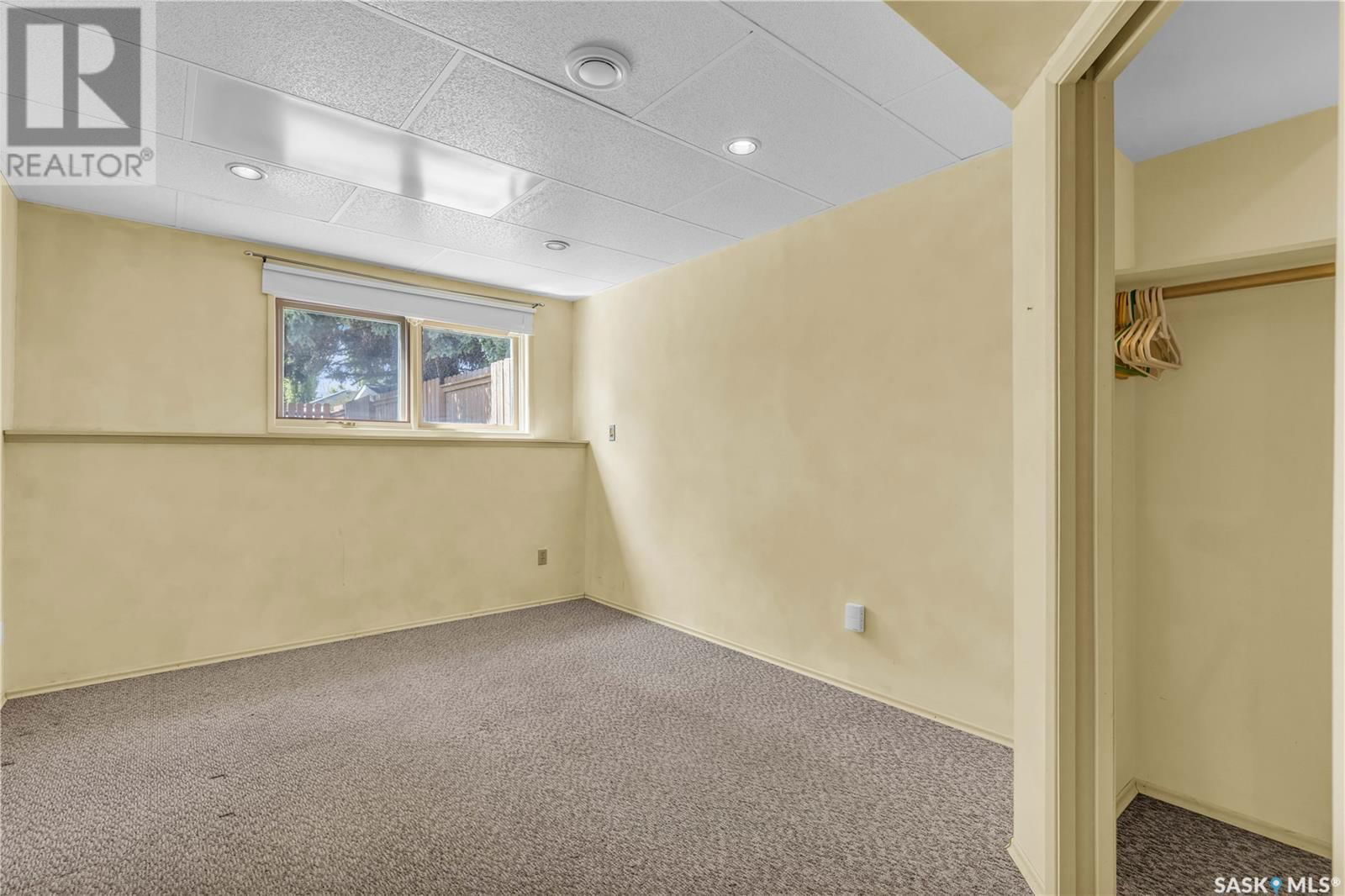 201 RIVERBEND CRESCENT Image 21