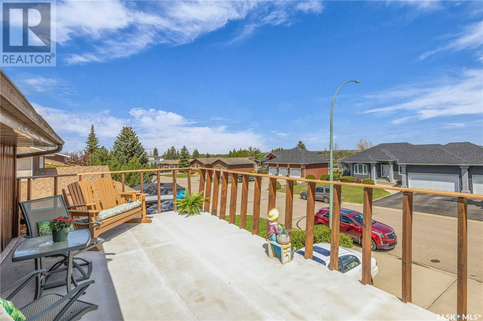 201 RIVERBEND CRESCENT Image 22
