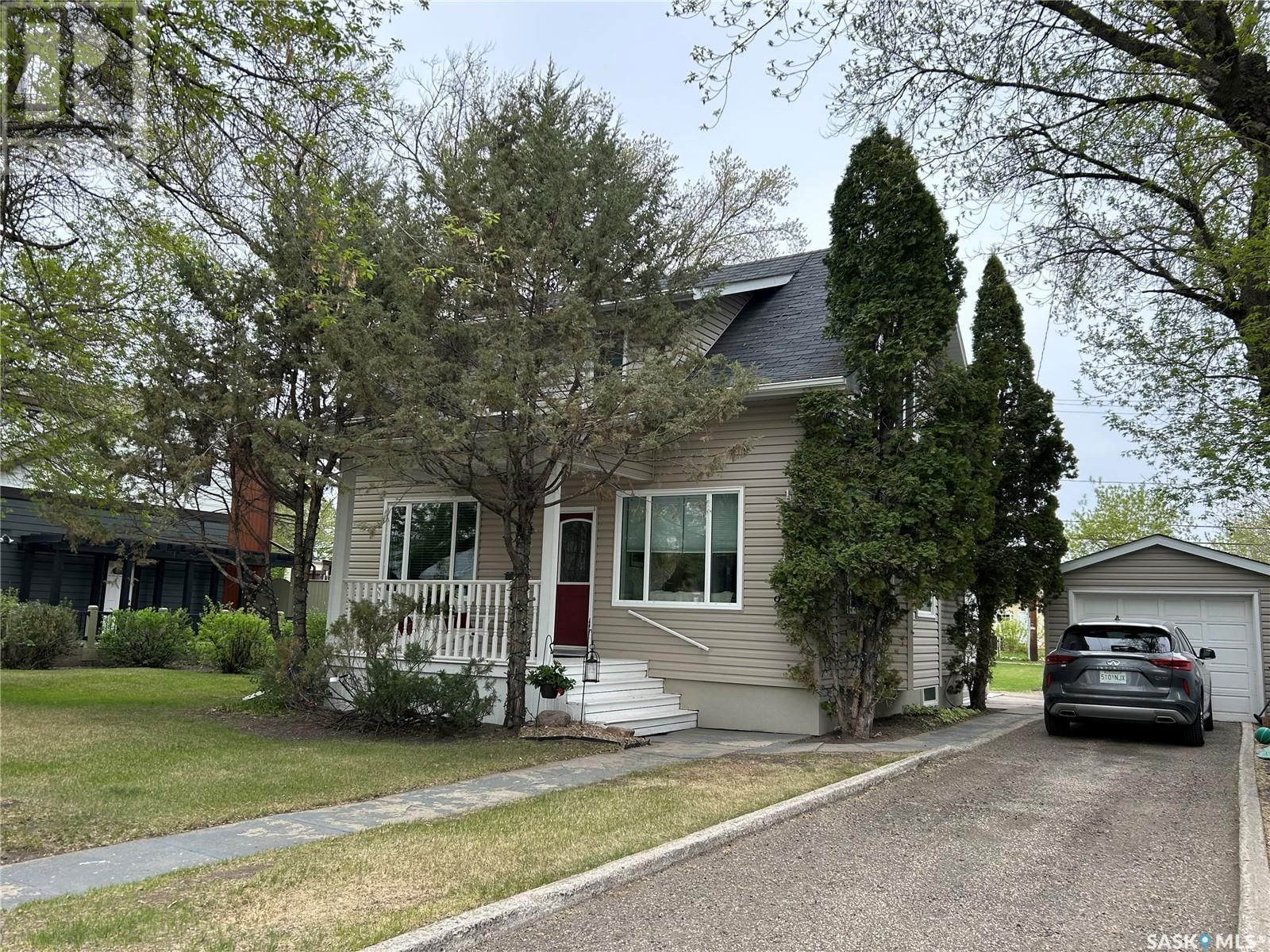 922 9TH STREET Image 1