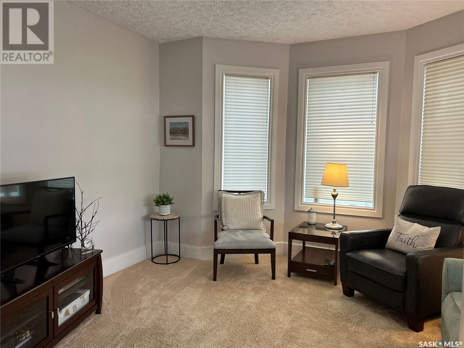 922 9TH STREET Image 10
