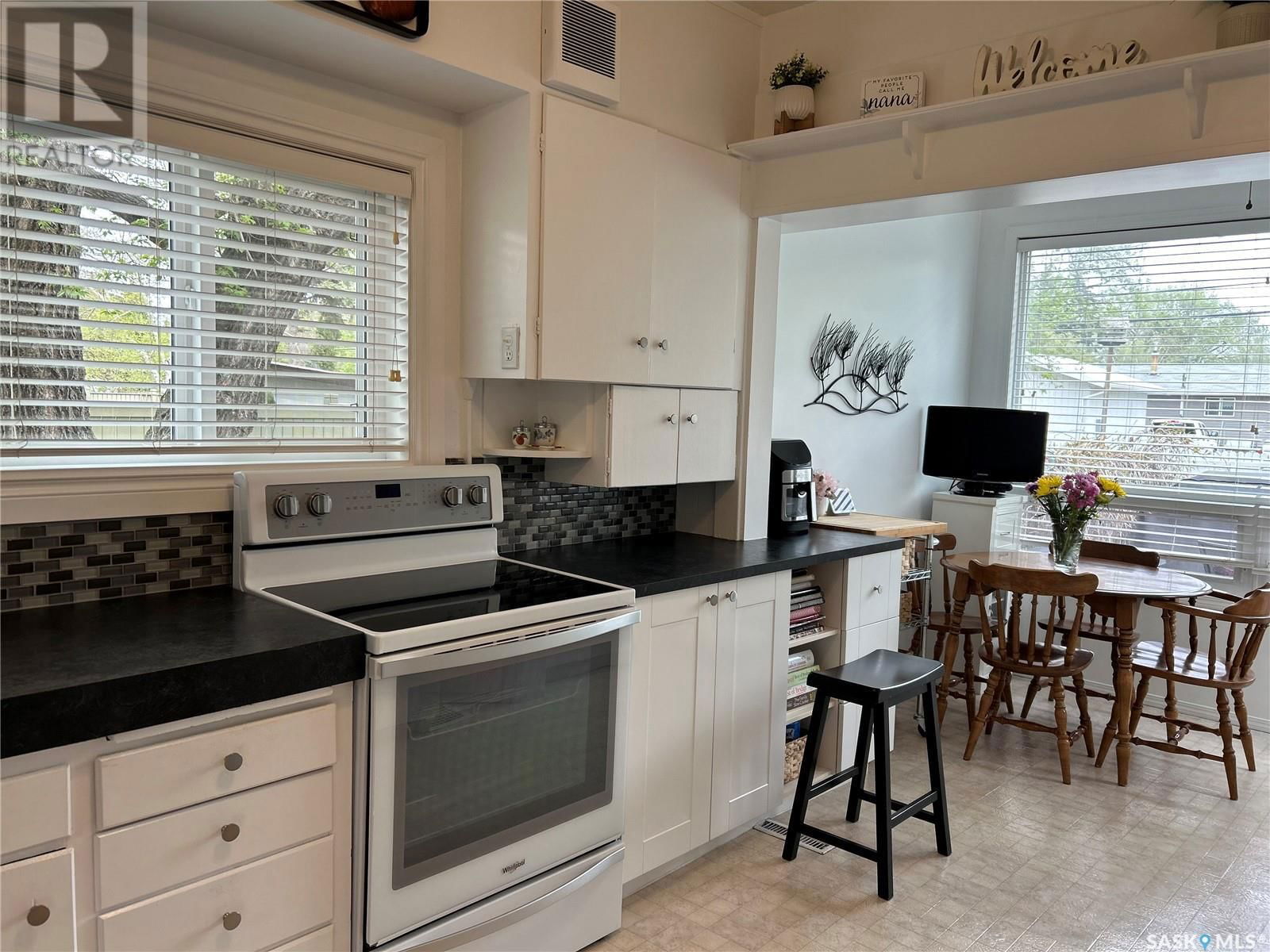 922 9TH STREET Image 20