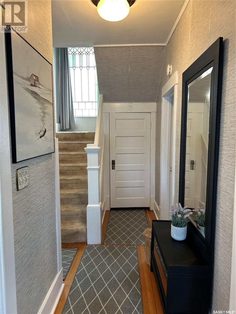922 9TH STREET Image 24
