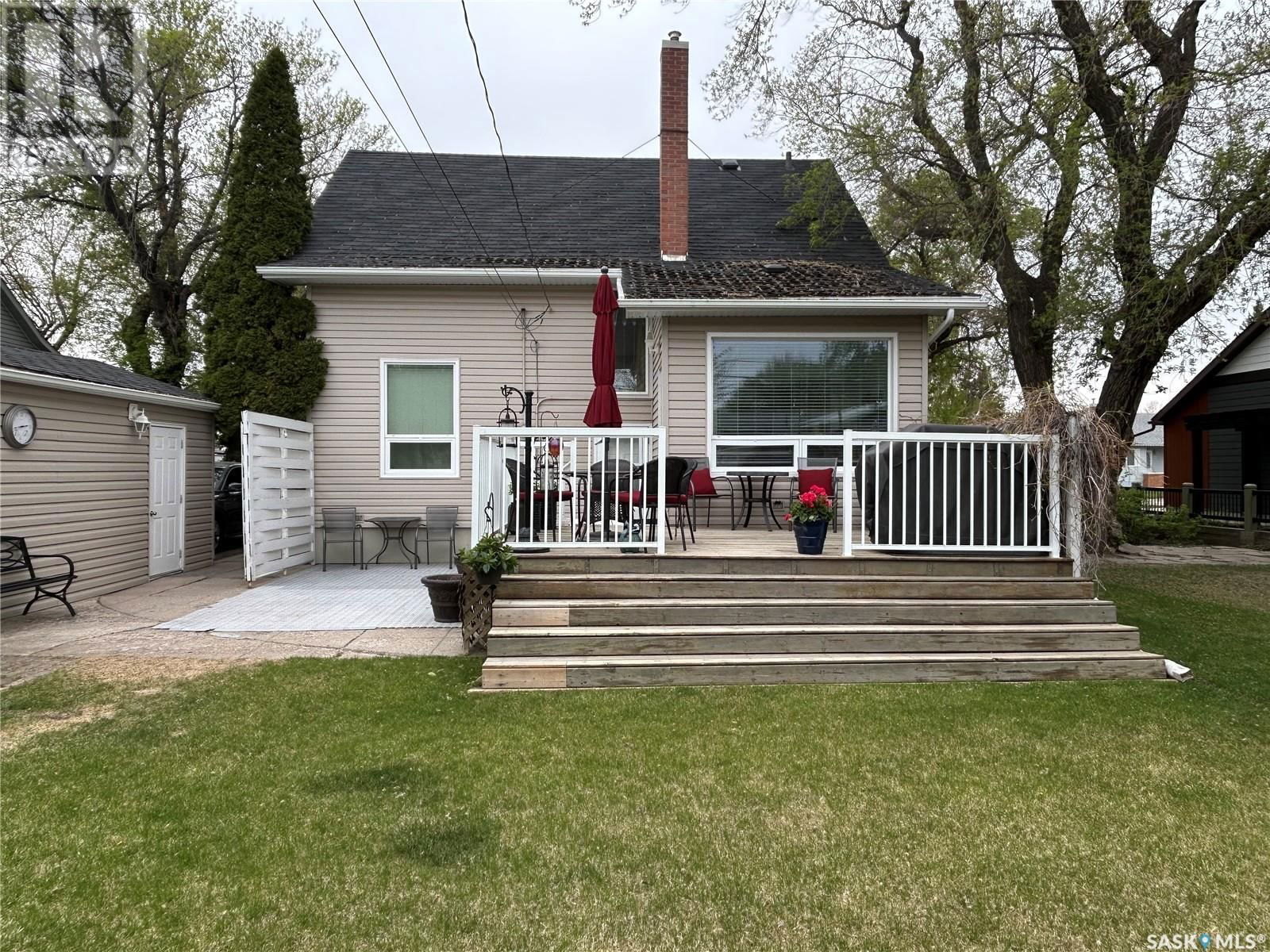 922 9TH STREET Image 3