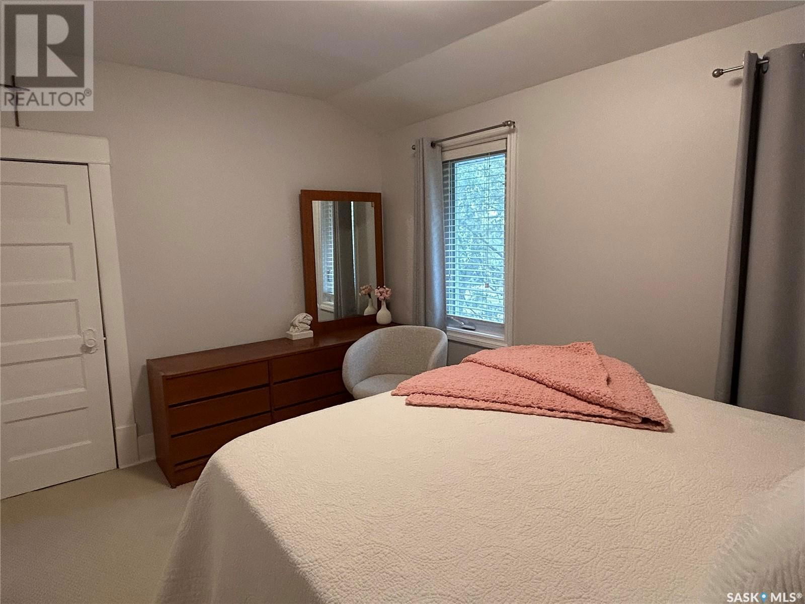 922 9TH STREET Image 33