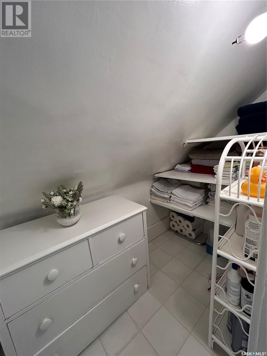 922 9TH STREET Image 38