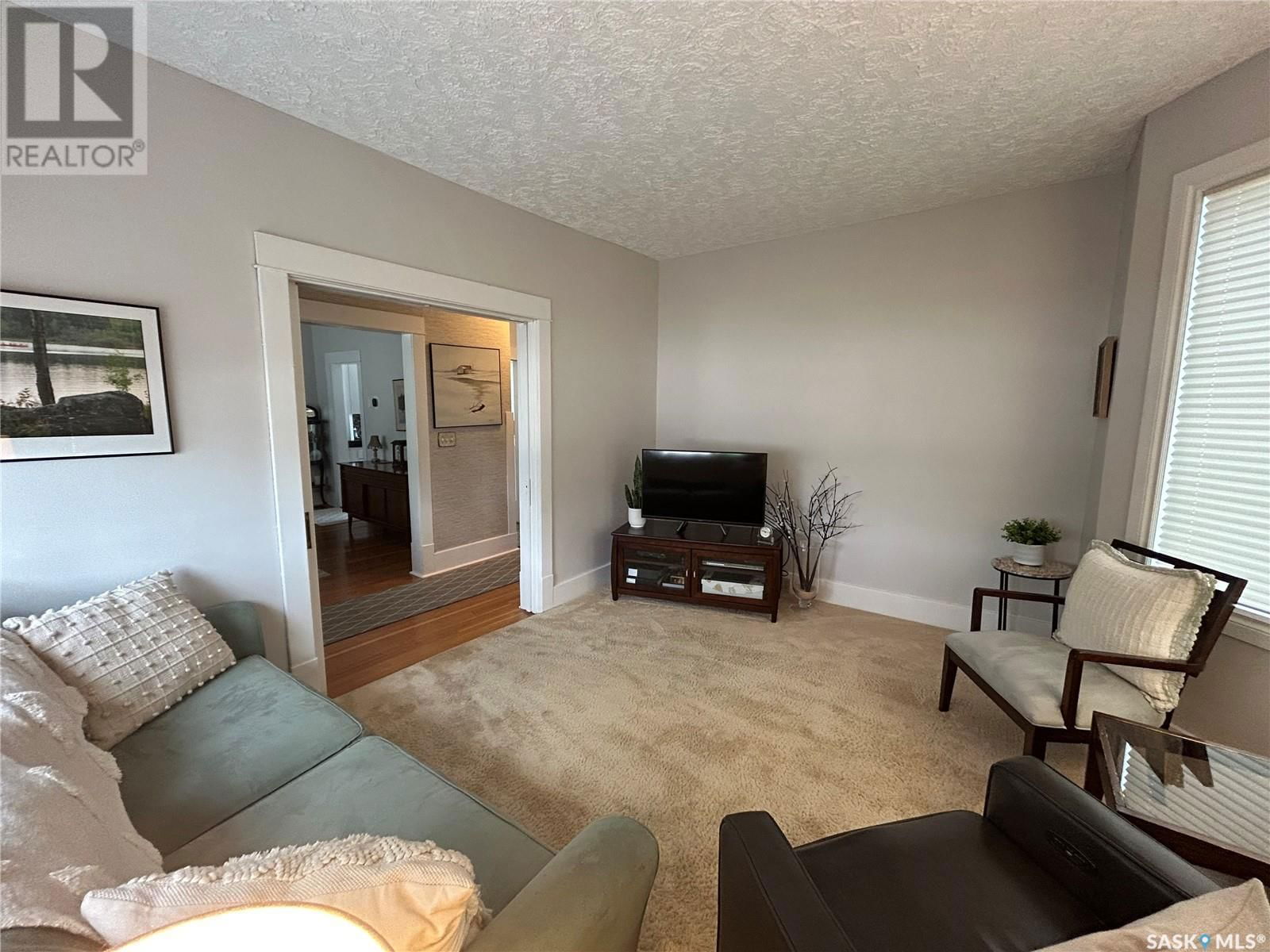 922 9TH STREET Image 9
