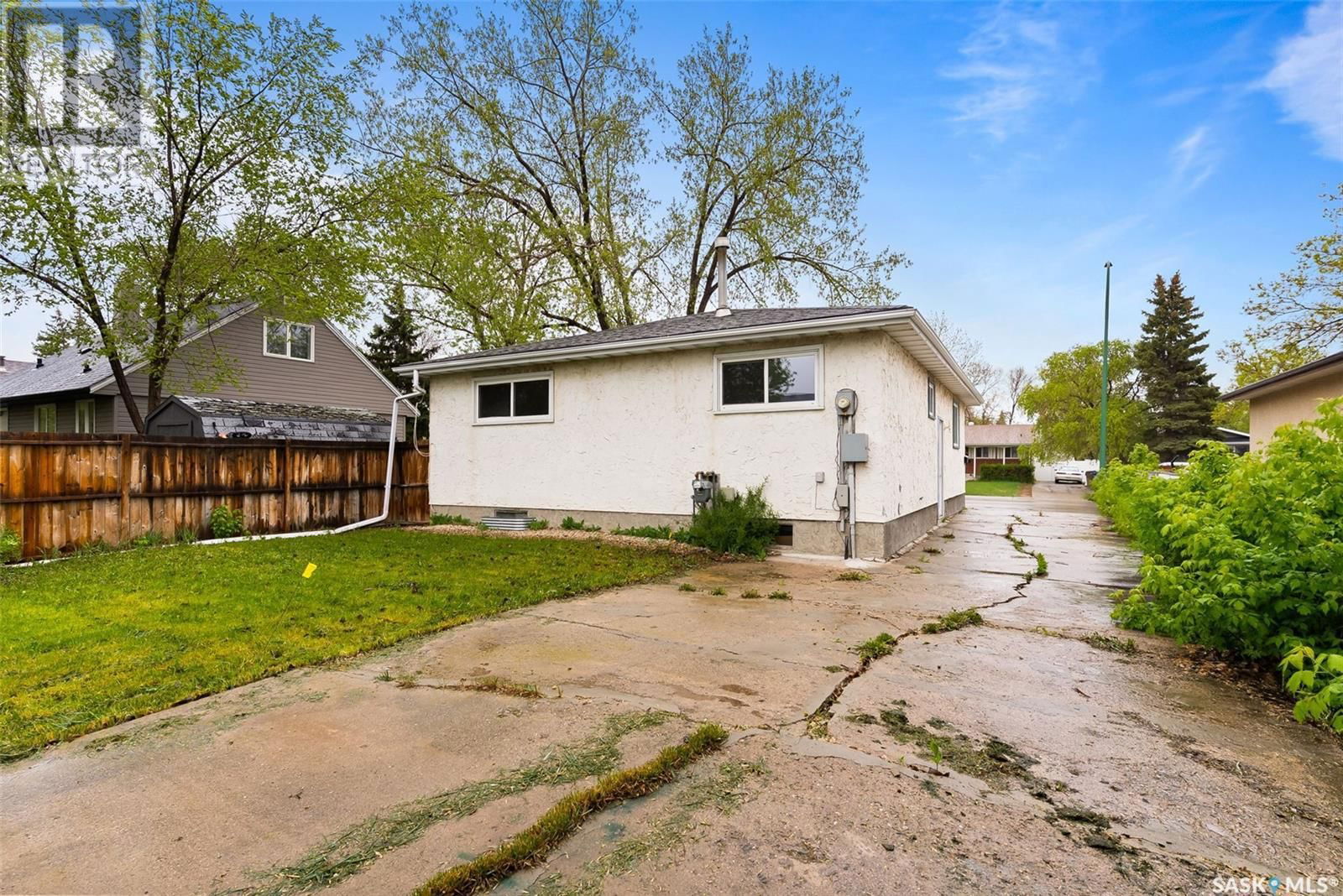 E - 3111 Dewdney Avenue Regina, Saskatchewan