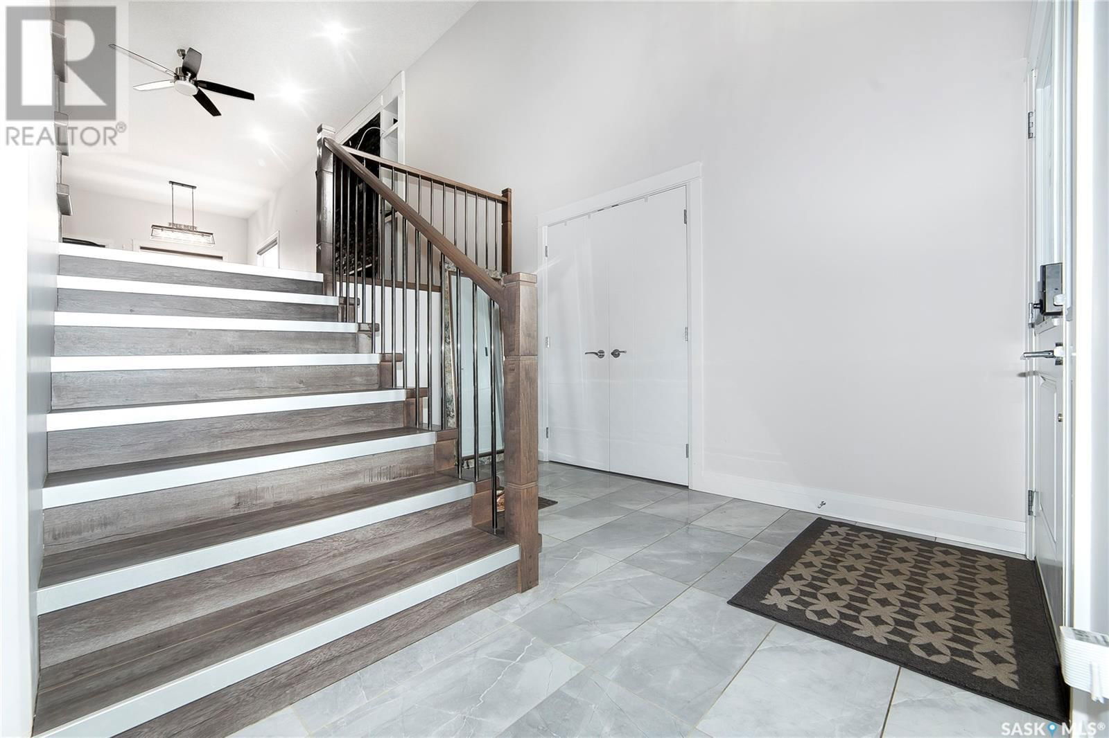 663 KENASCHUK CRESCENT Image 2