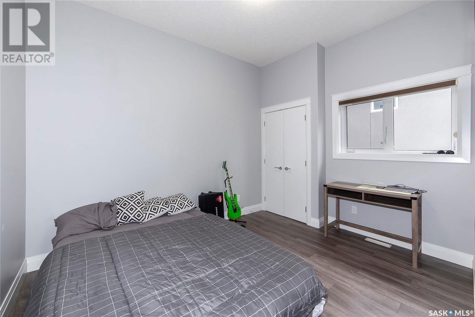 663 KENASCHUK CRESCENT Image 23