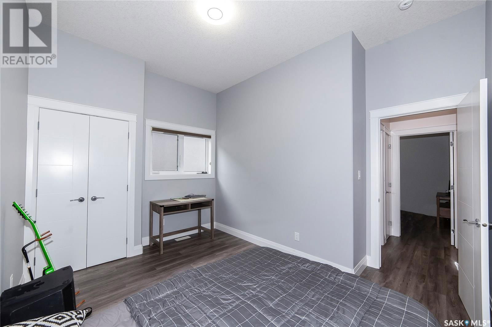 663 KENASCHUK CRESCENT Image 24