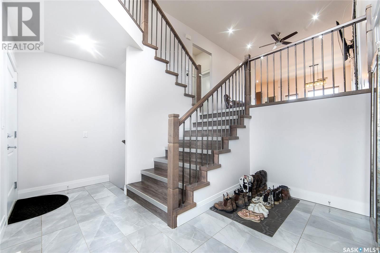 663 KENASCHUK CRESCENT Image 3