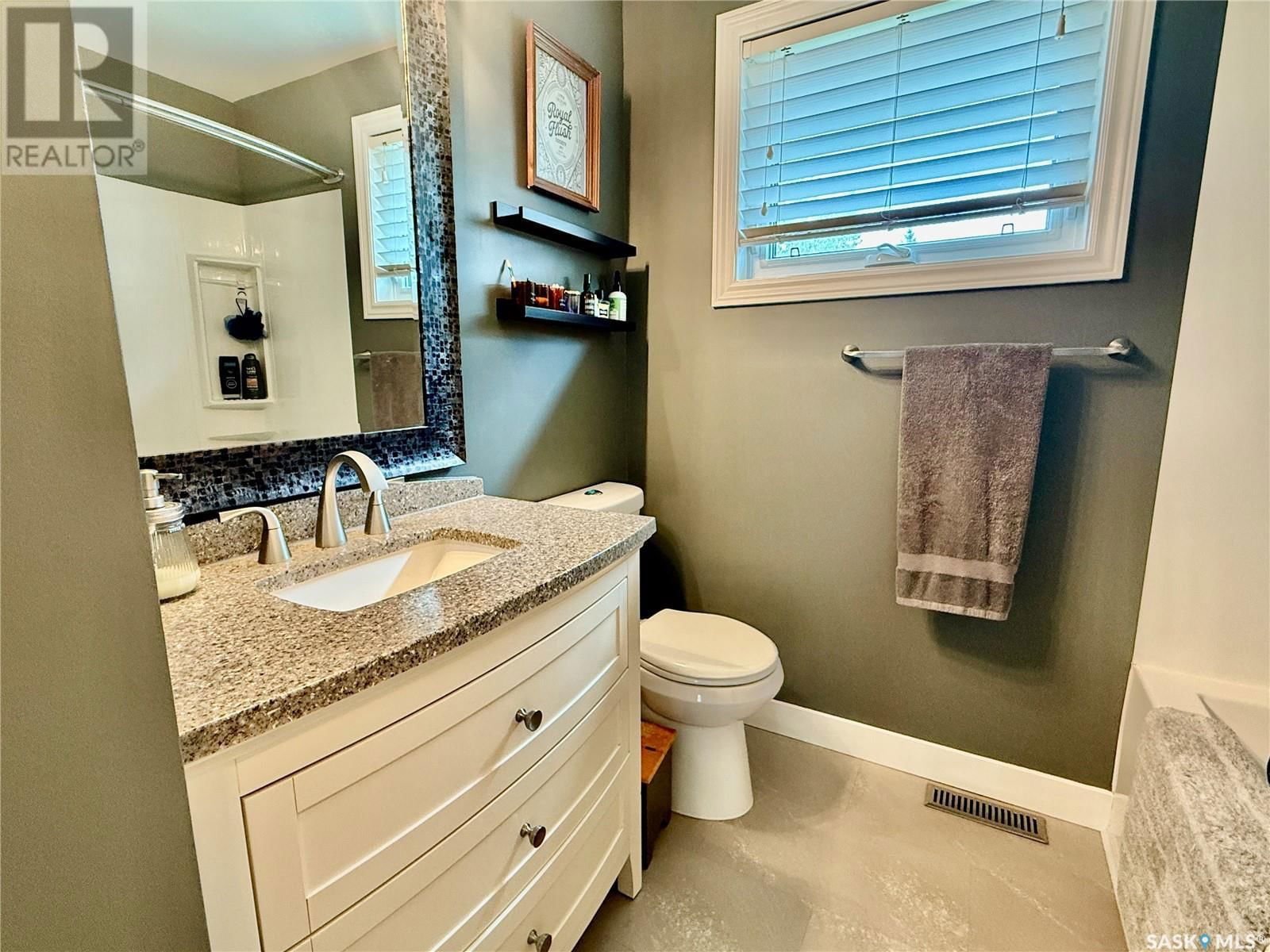 71 Price Crescent Regina, Saskatchewan
