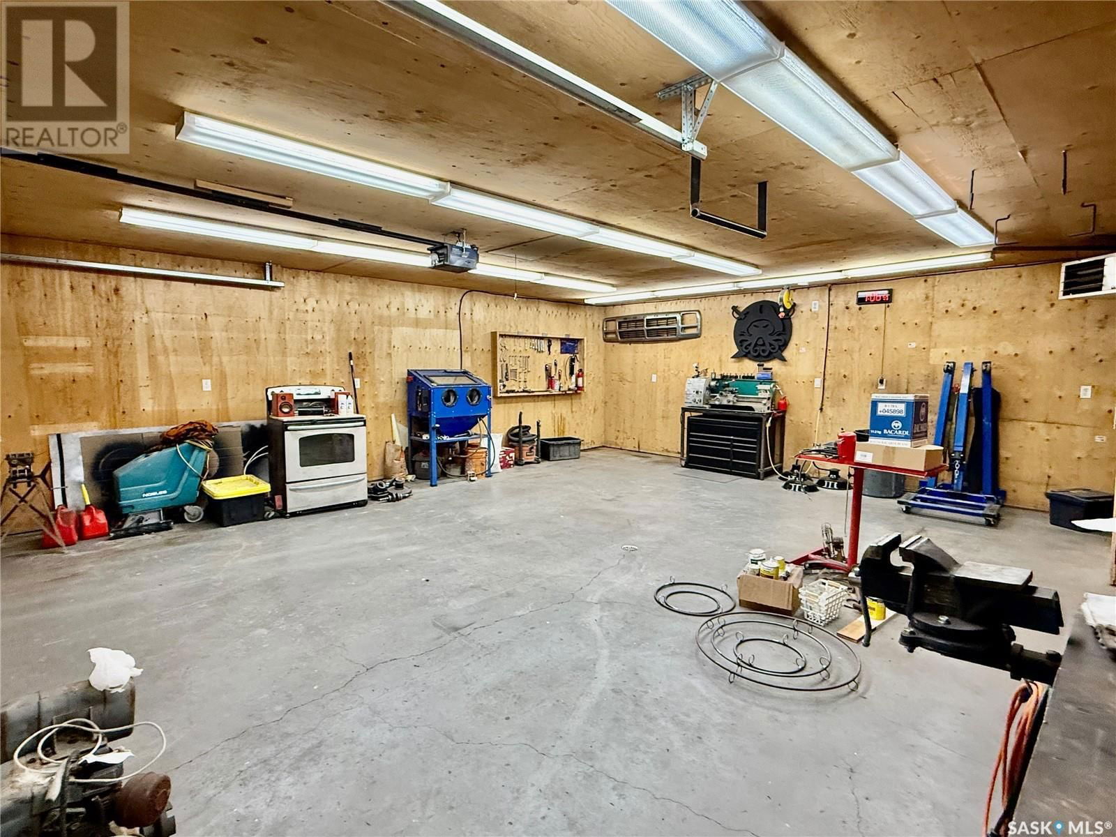71 Price Crescent Regina, Saskatchewan