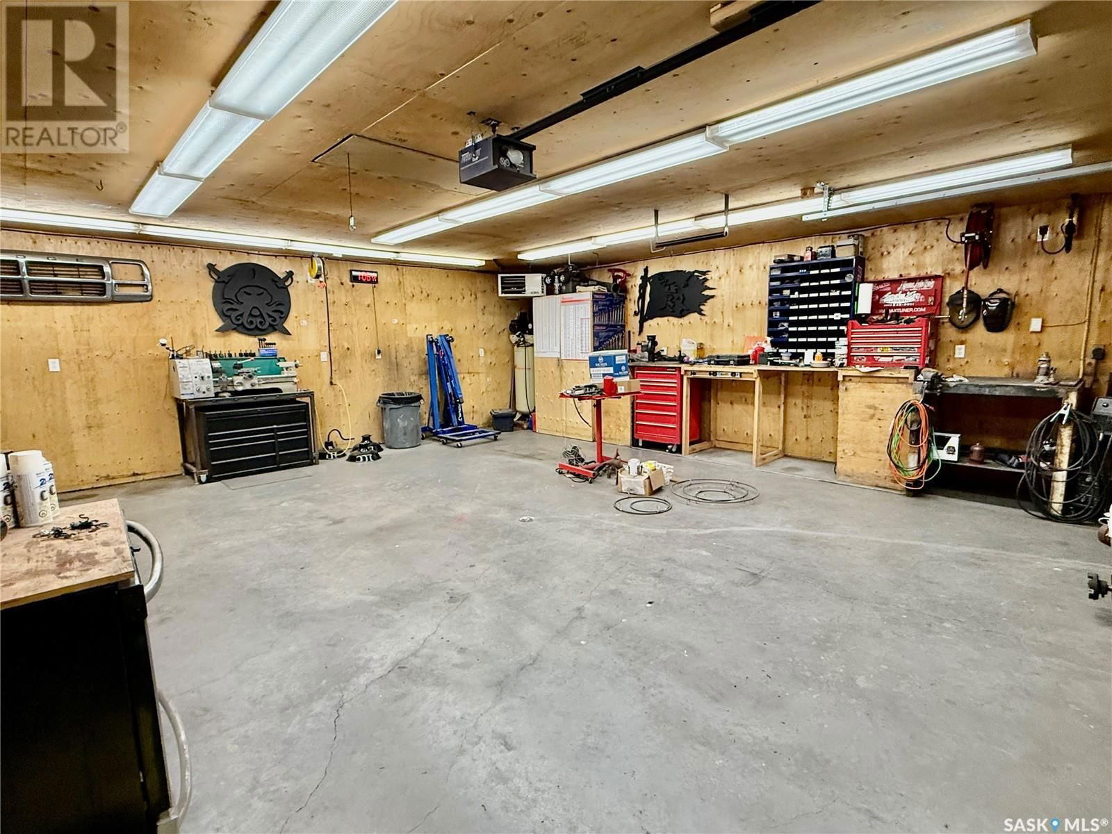 71 Price Crescent Regina, Saskatchewan