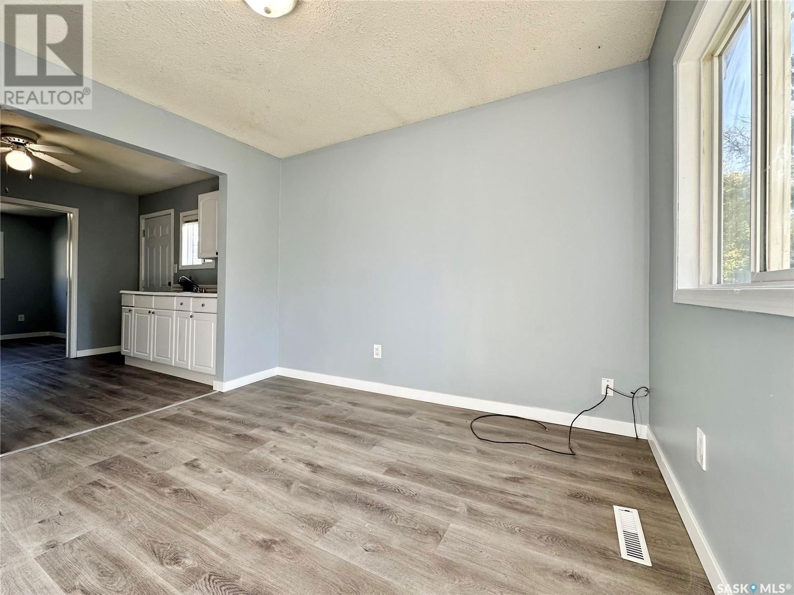 421 ALEXANDRA STREET Image 2