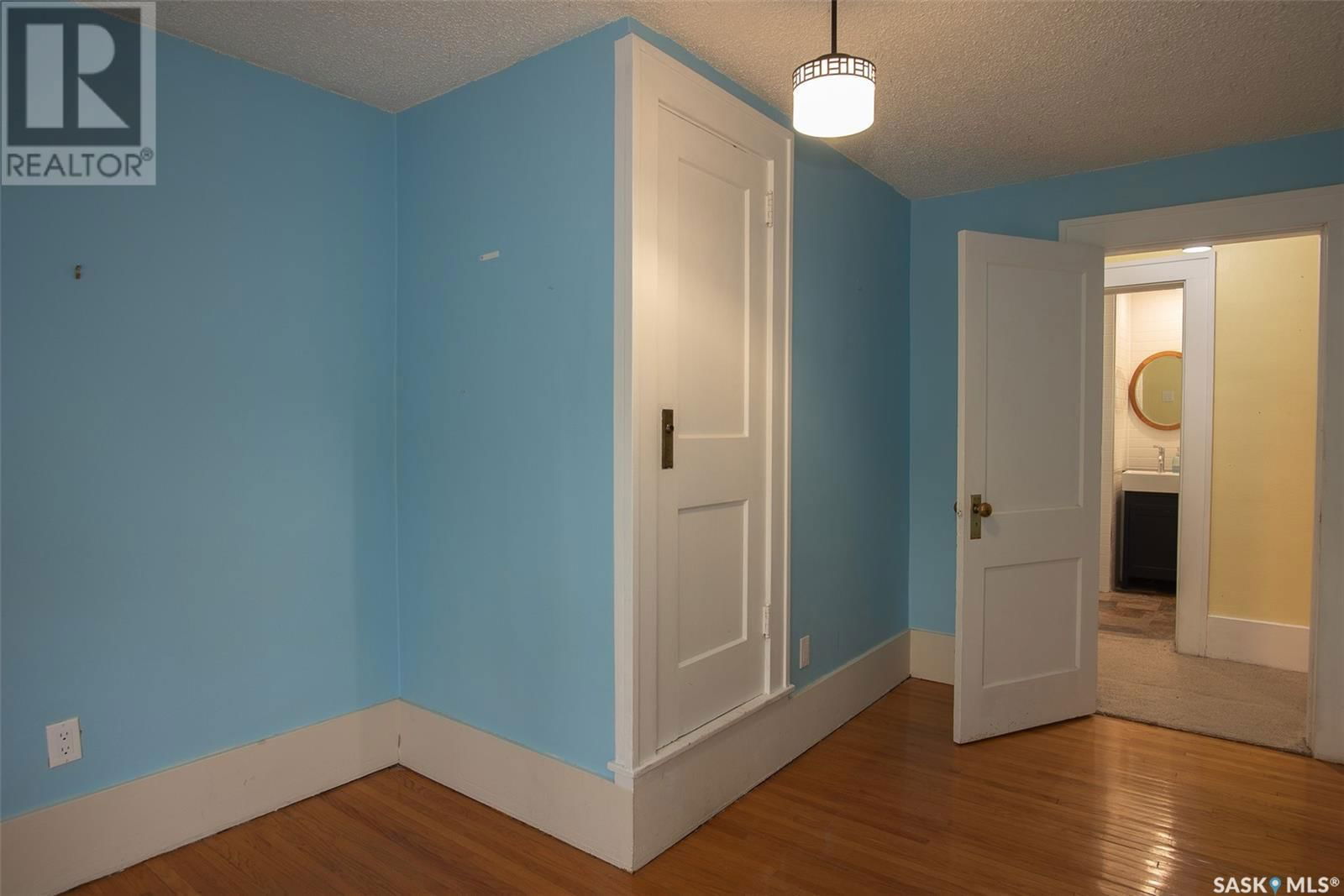 2245 Smith Street Regina, Saskatchewan