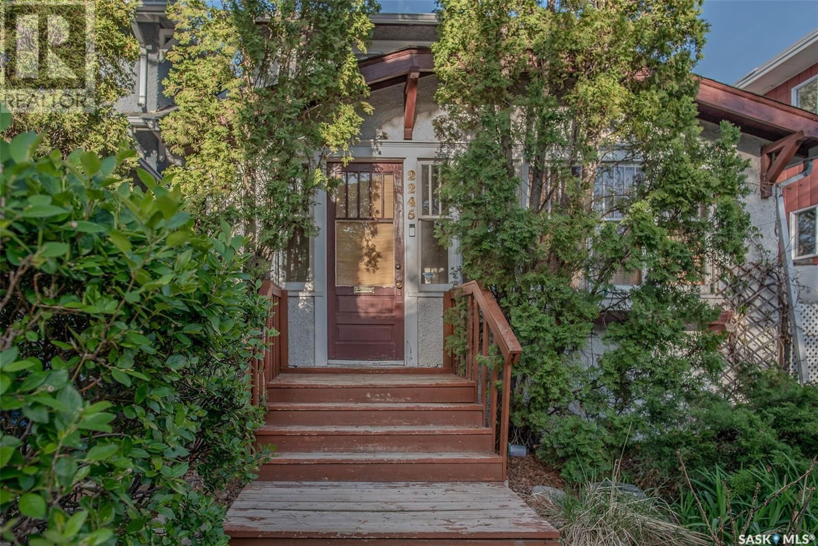 2245 Smith Street Regina, Saskatchewan