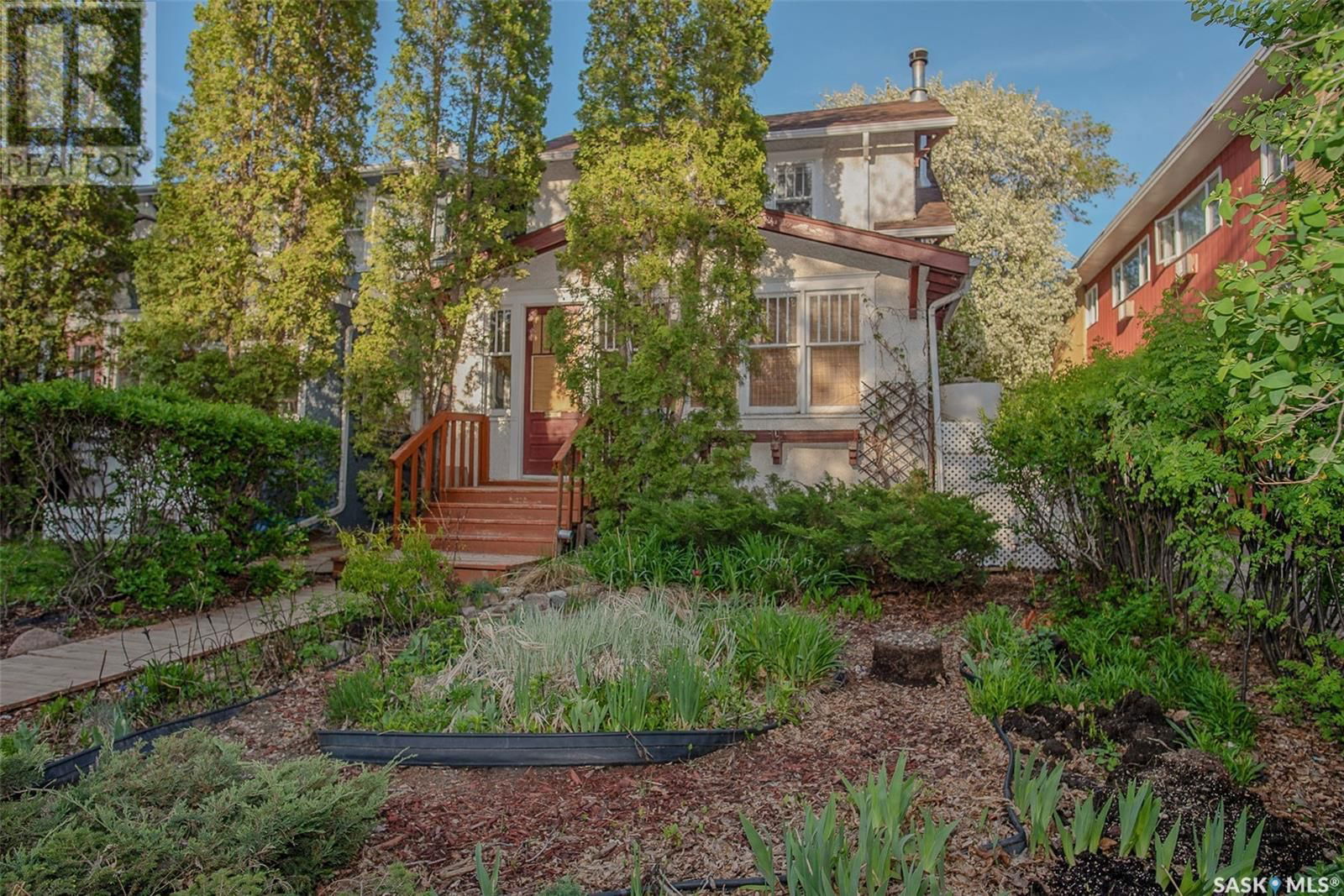 2245 Smith Street Regina, Saskatchewan