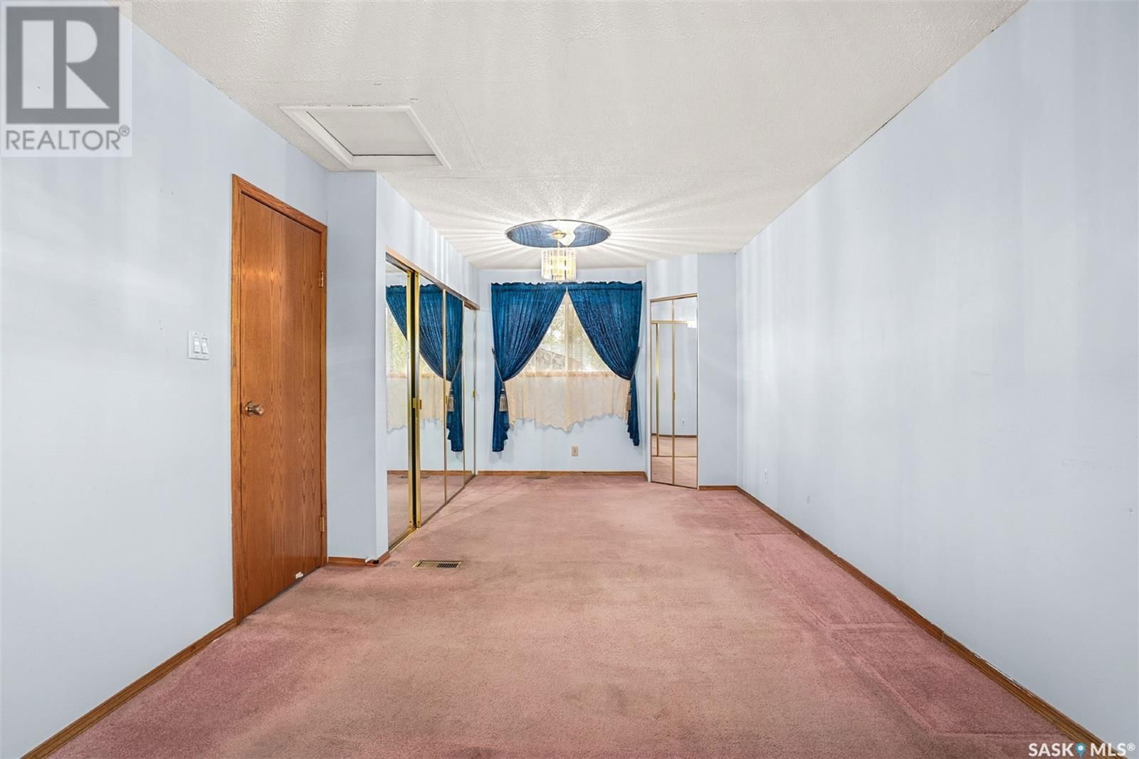254 MOWAT CRESCENT Image 22