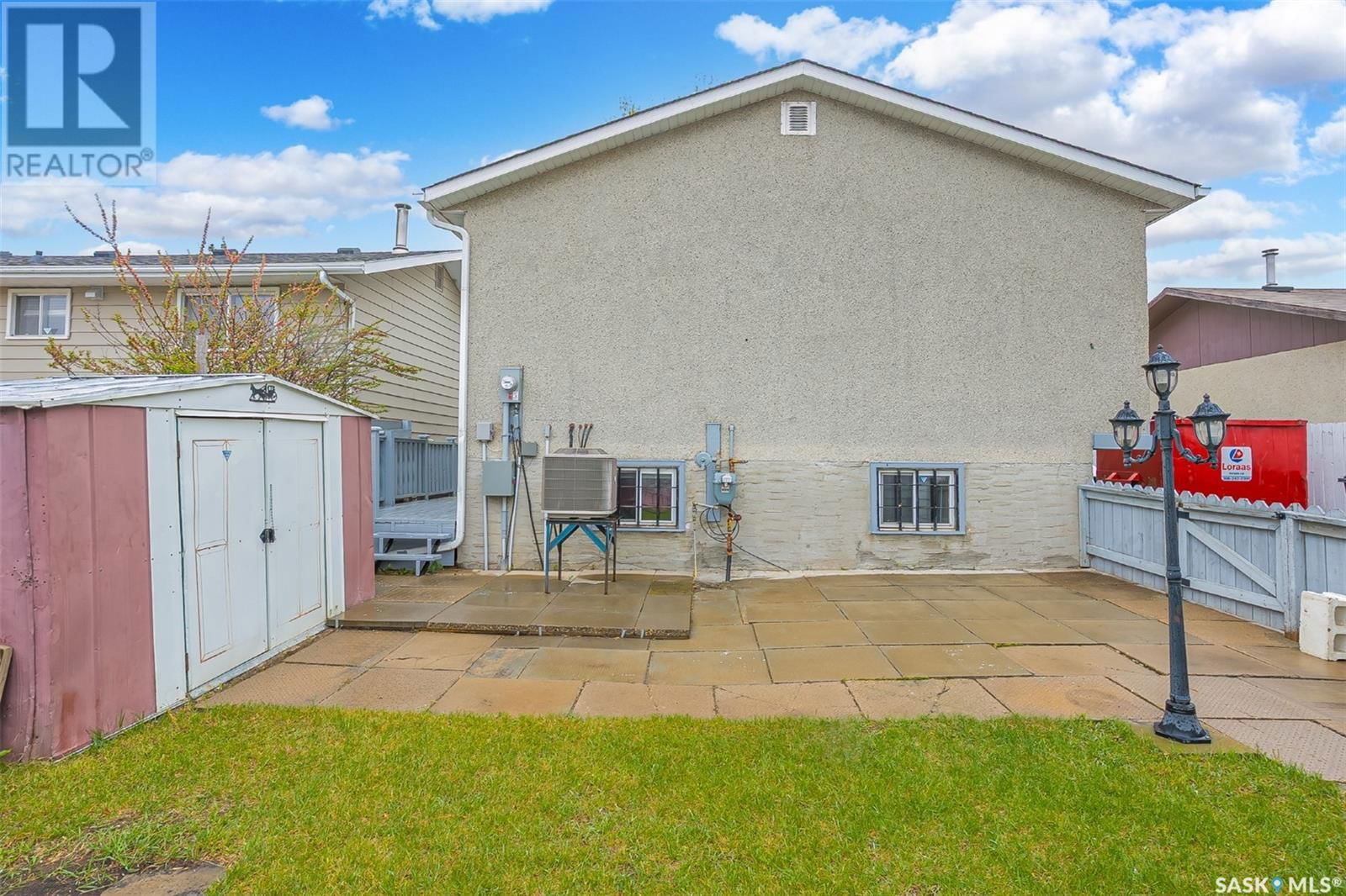 254 MOWAT CRESCENT Image 35