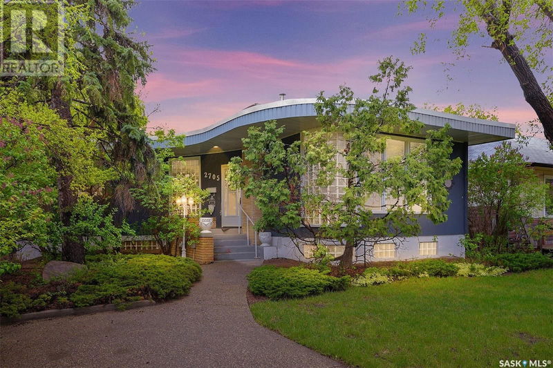 2705 Sinton Avenue Regina, Saskatchewan