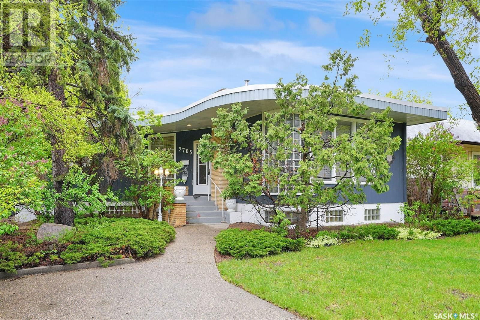 2705 Sinton Avenue Regina, Saskatchewan