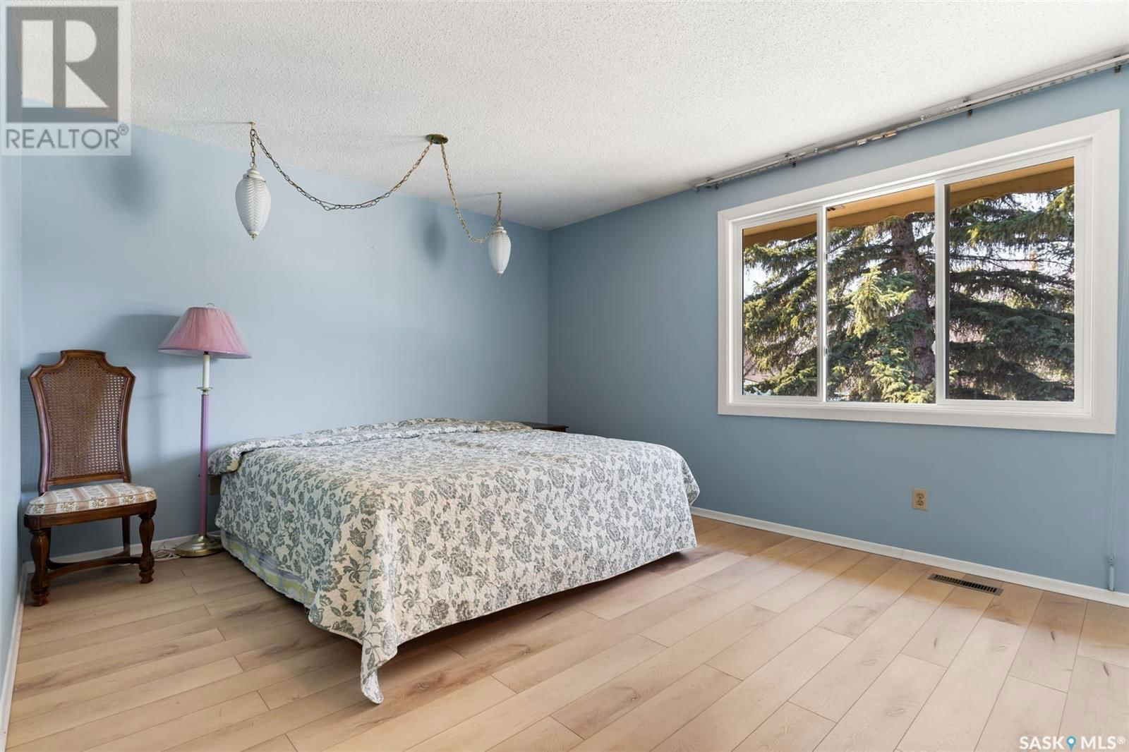 4221 Hillsdale Street Regina, Saskatchewan