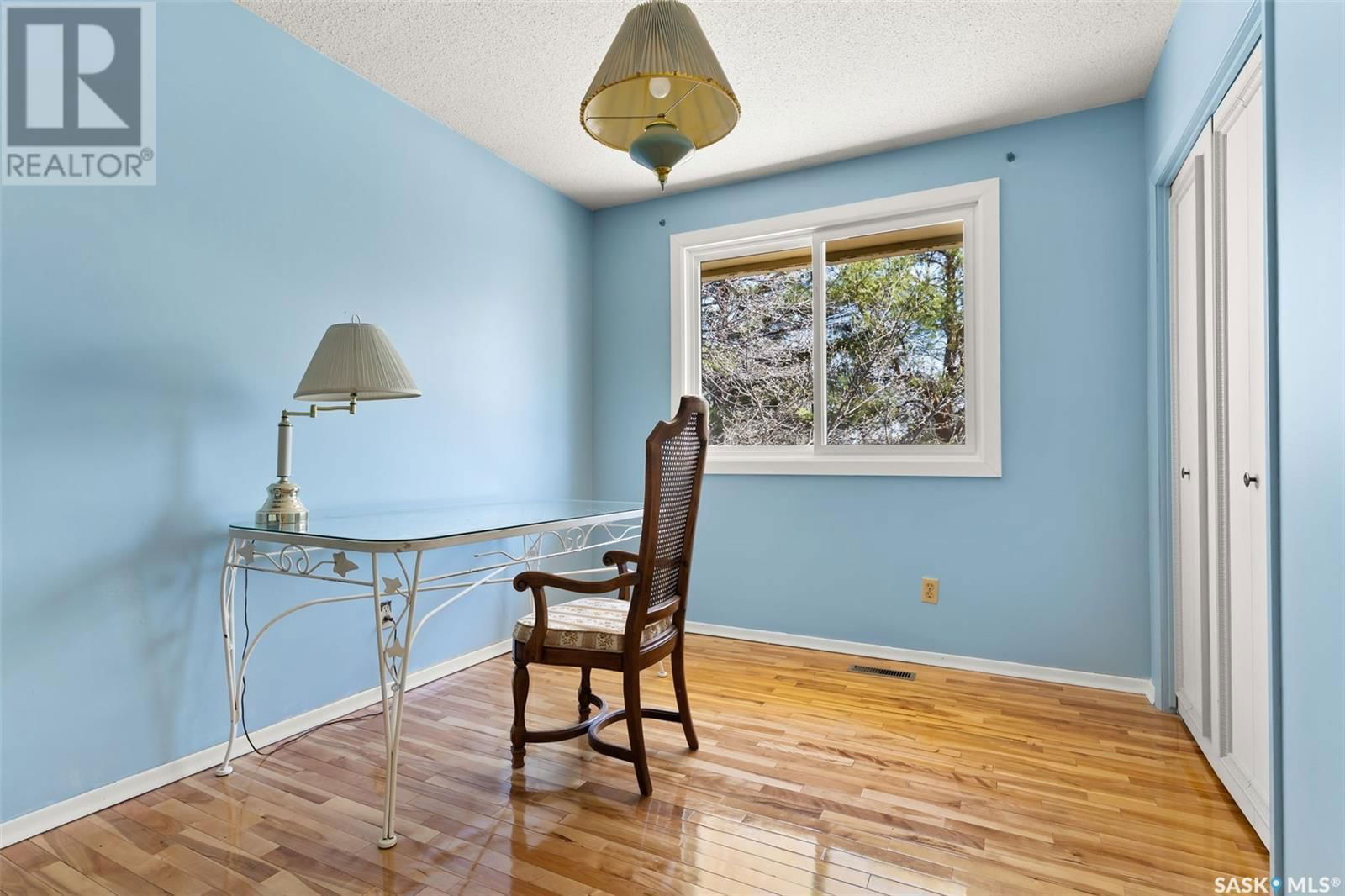 4221 Hillsdale Street Regina, Saskatchewan