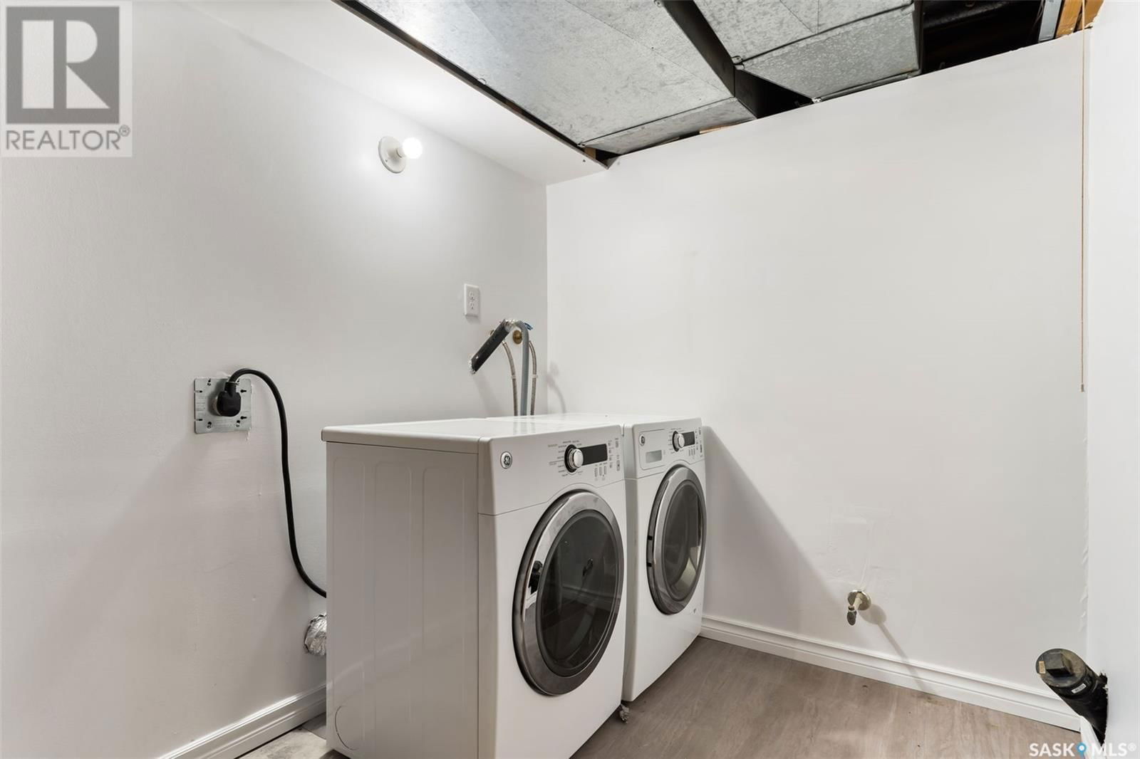 4221 Hillsdale Street Regina, Saskatchewan