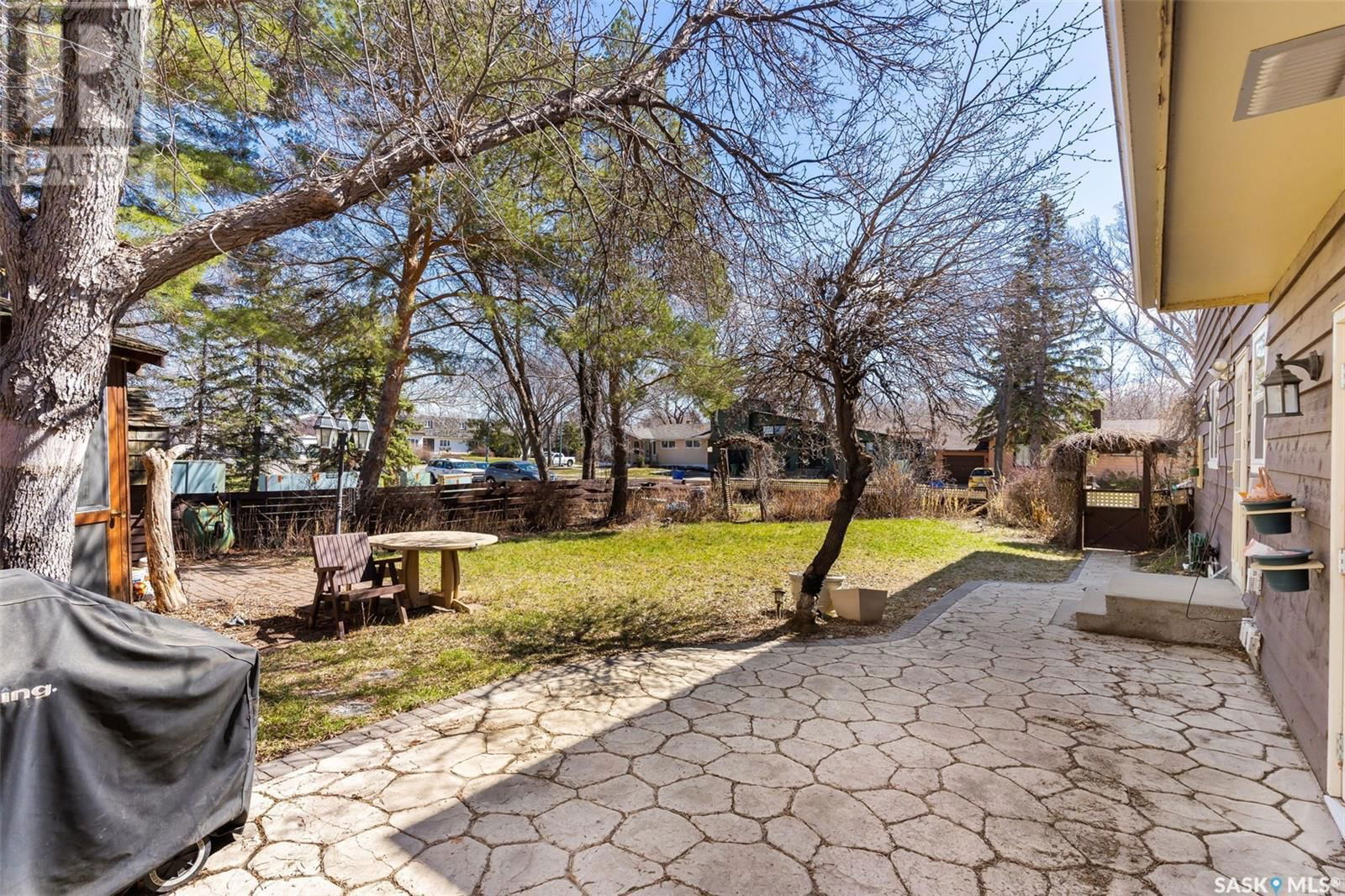4221 Hillsdale Street Regina, Saskatchewan