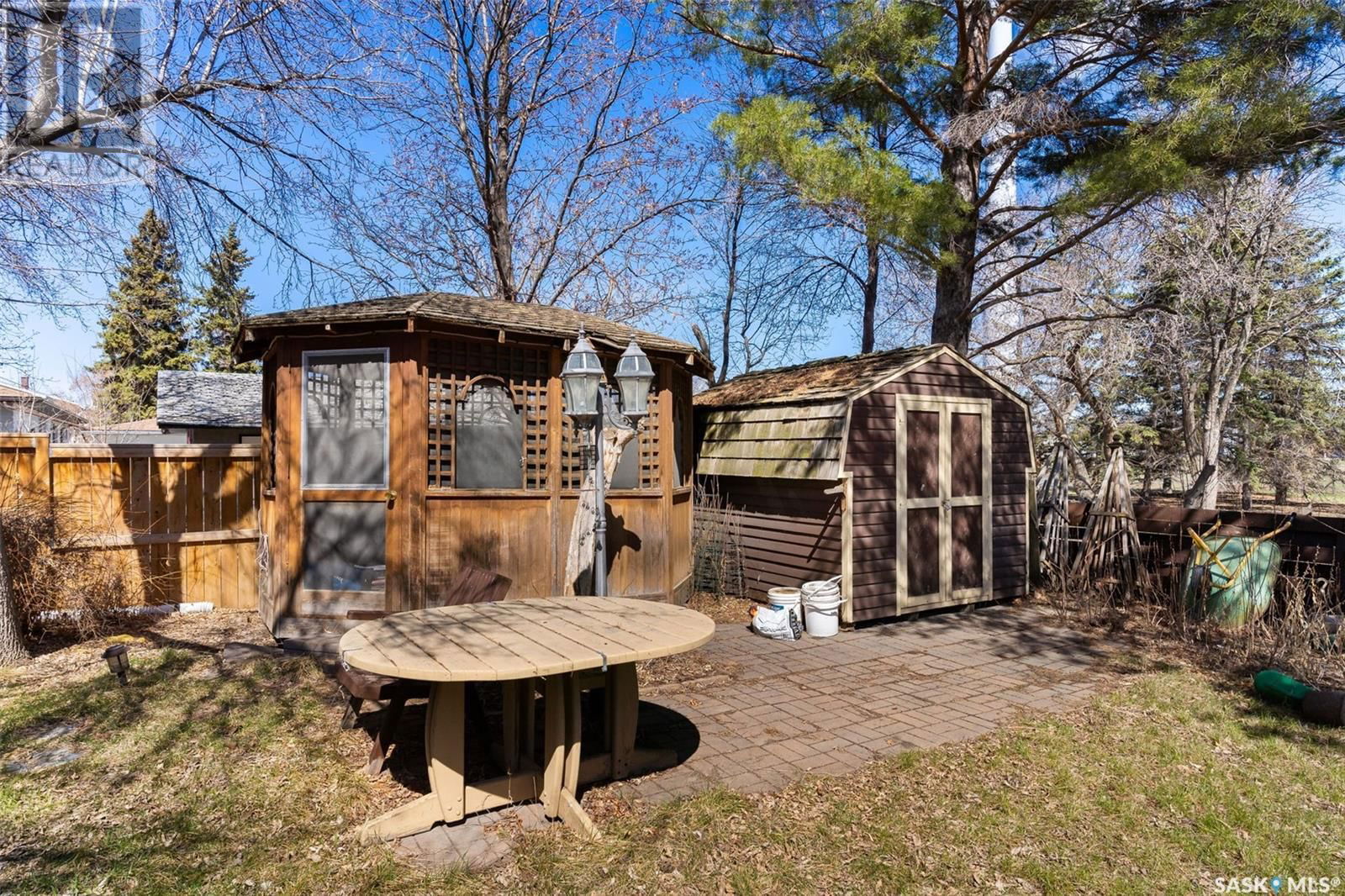 4221 Hillsdale Street Regina, Saskatchewan